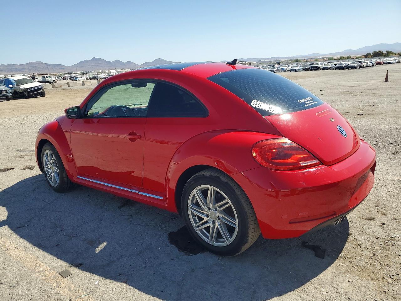 2013 Volkswagen Beetle Red vin: 3VWJP7AT2DM619636