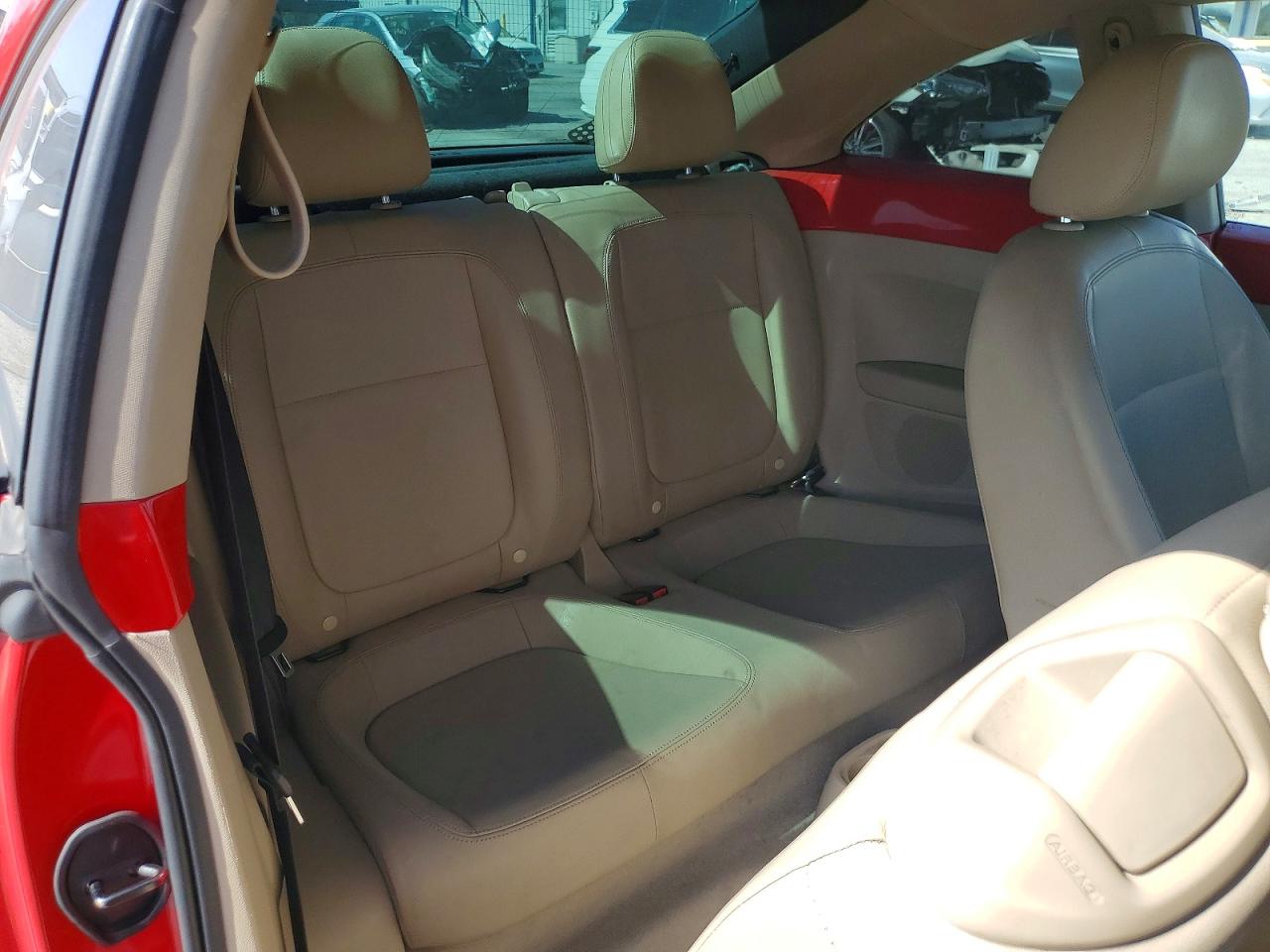 2013 Volkswagen Beetle Red vin: 3VWJP7AT2DM619636