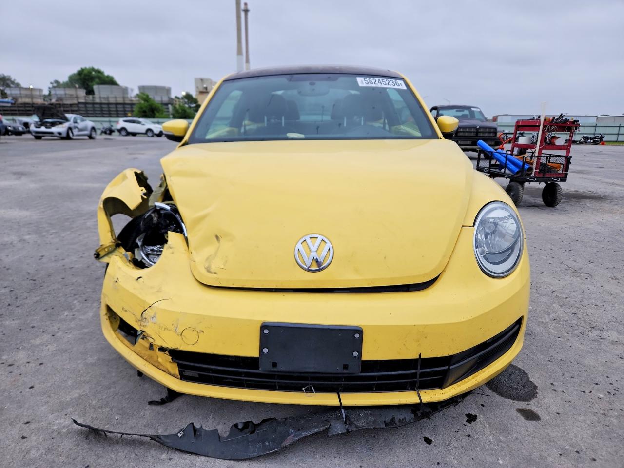 2013 Volkswagen Beetle Желтый vin: 3VWJP7AT2DM667816