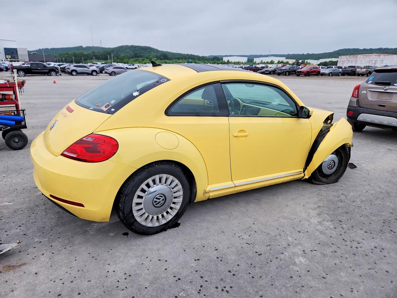 2013 Volkswagen Beetle Желтый vin: 3VWJP7AT2DM667816