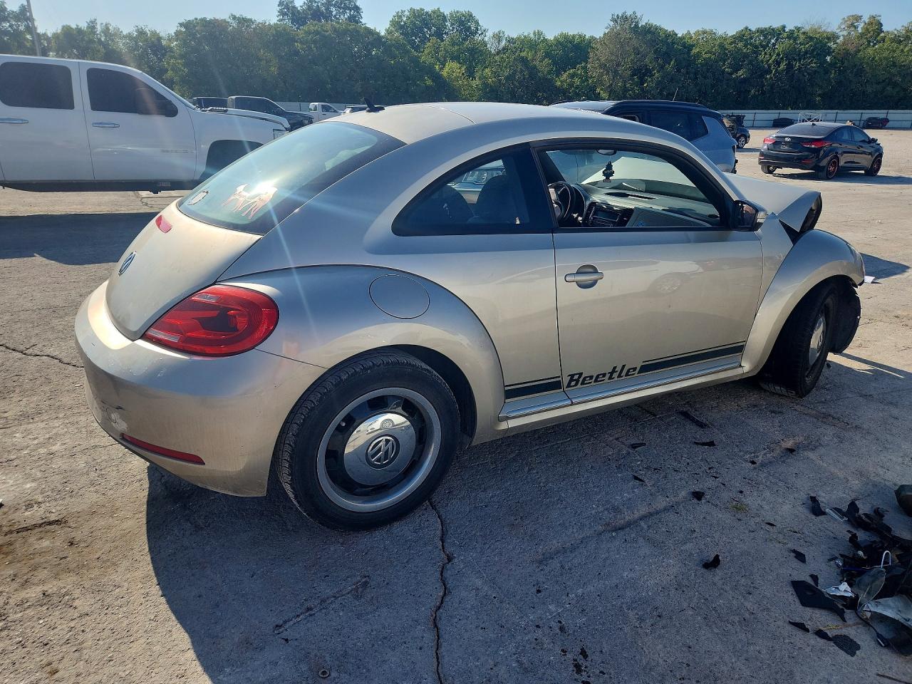 2012 Volkswagen Beetle Tan vin: 3VWJP7AT3CM648836
