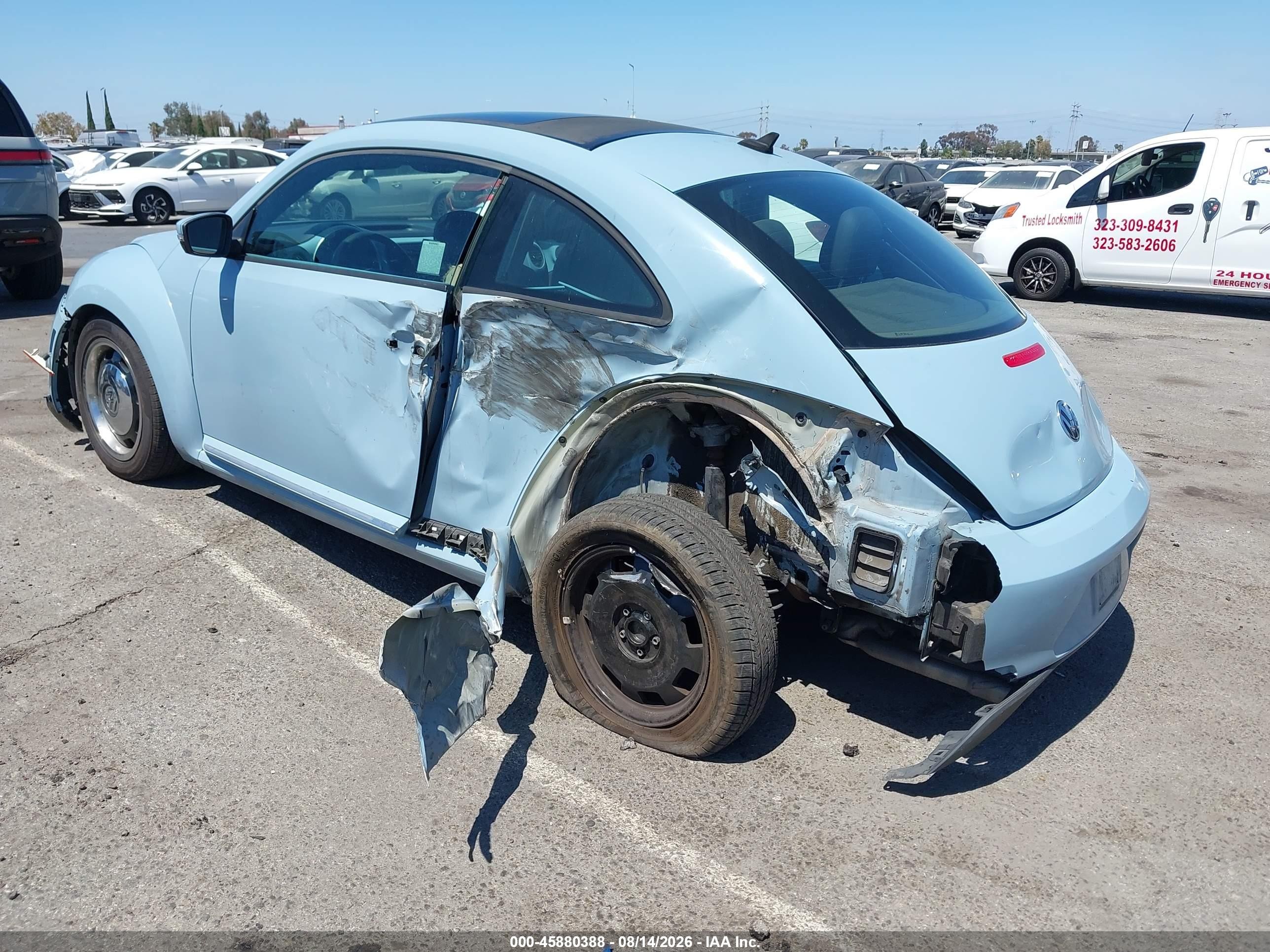 2013 Volkswagen Beetle 2.5l Синий vin: 3VWJP7AT3DM623260
