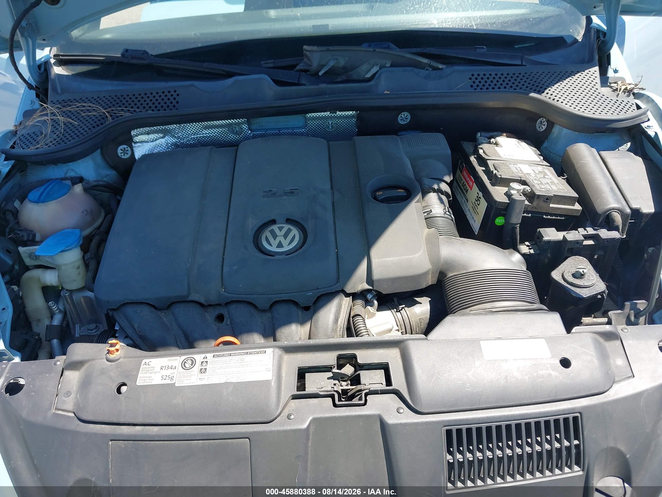 2013 Volkswagen Beetle 2.5l Синий vin: 3VWJP7AT3DM623260