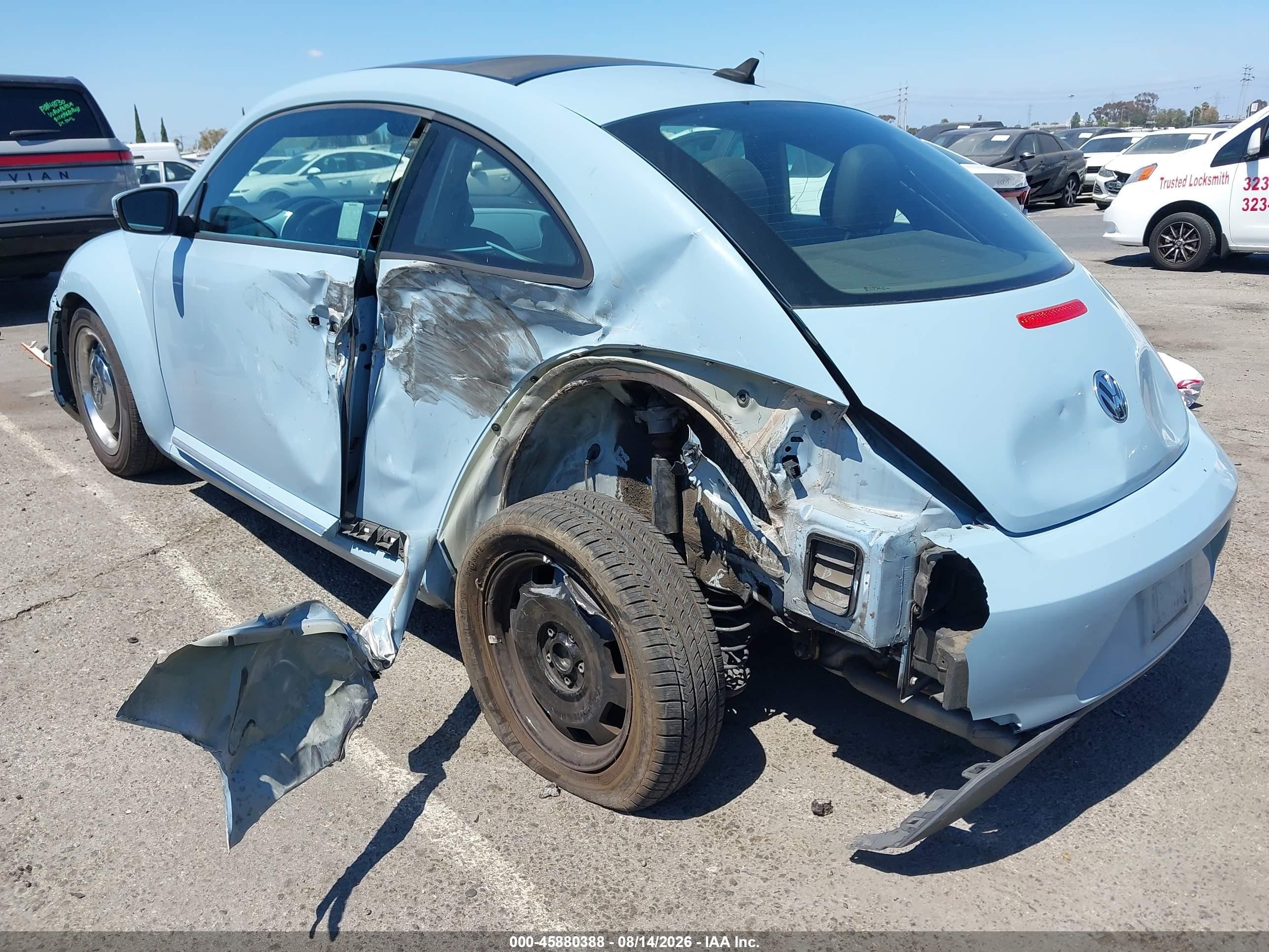 2013 Volkswagen Beetle 2.5l Синий vin: 3VWJP7AT3DM623260