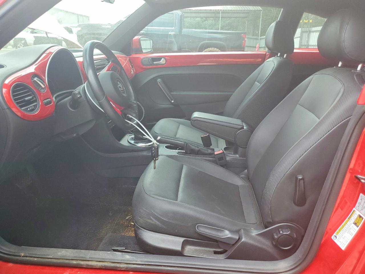 2014 Volkswagen Beetle Red vin: 3VWJP7AT3EM609196
