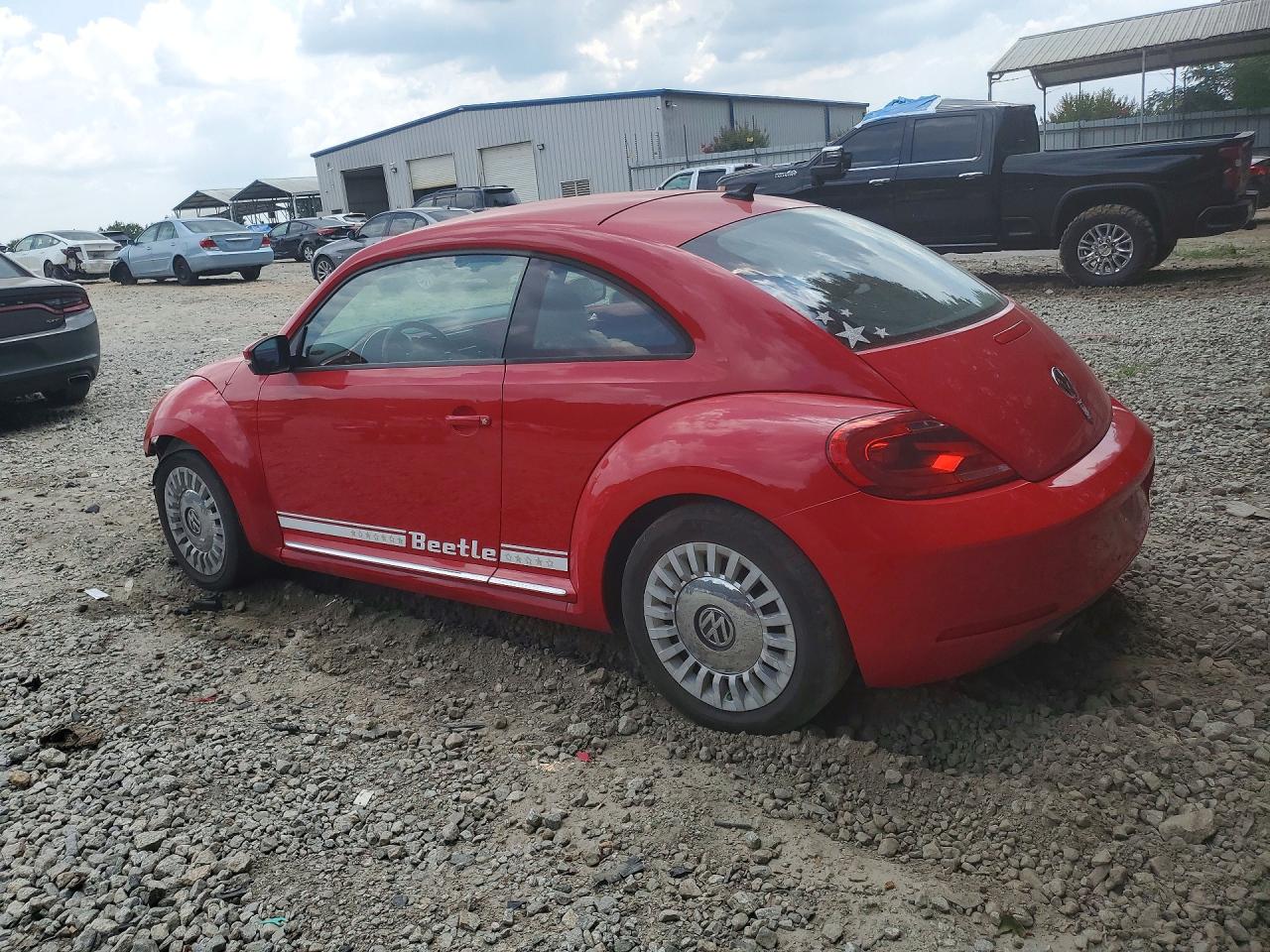 2014 Volkswagen Beetle Red vin: 3VWJP7AT3EM609196