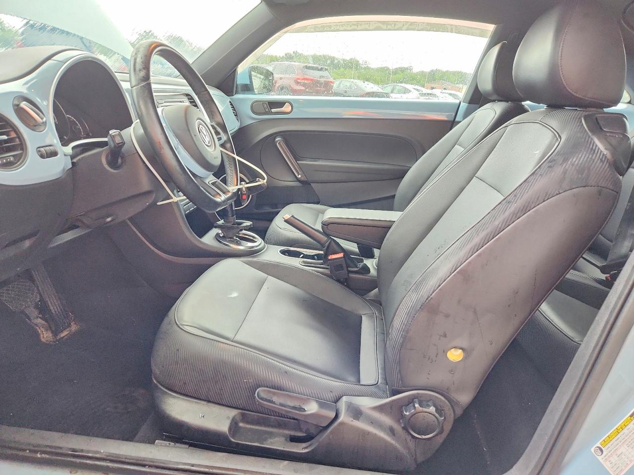 2014 Volkswagen Beetle Blue vin: 3VWJP7AT3EM629853