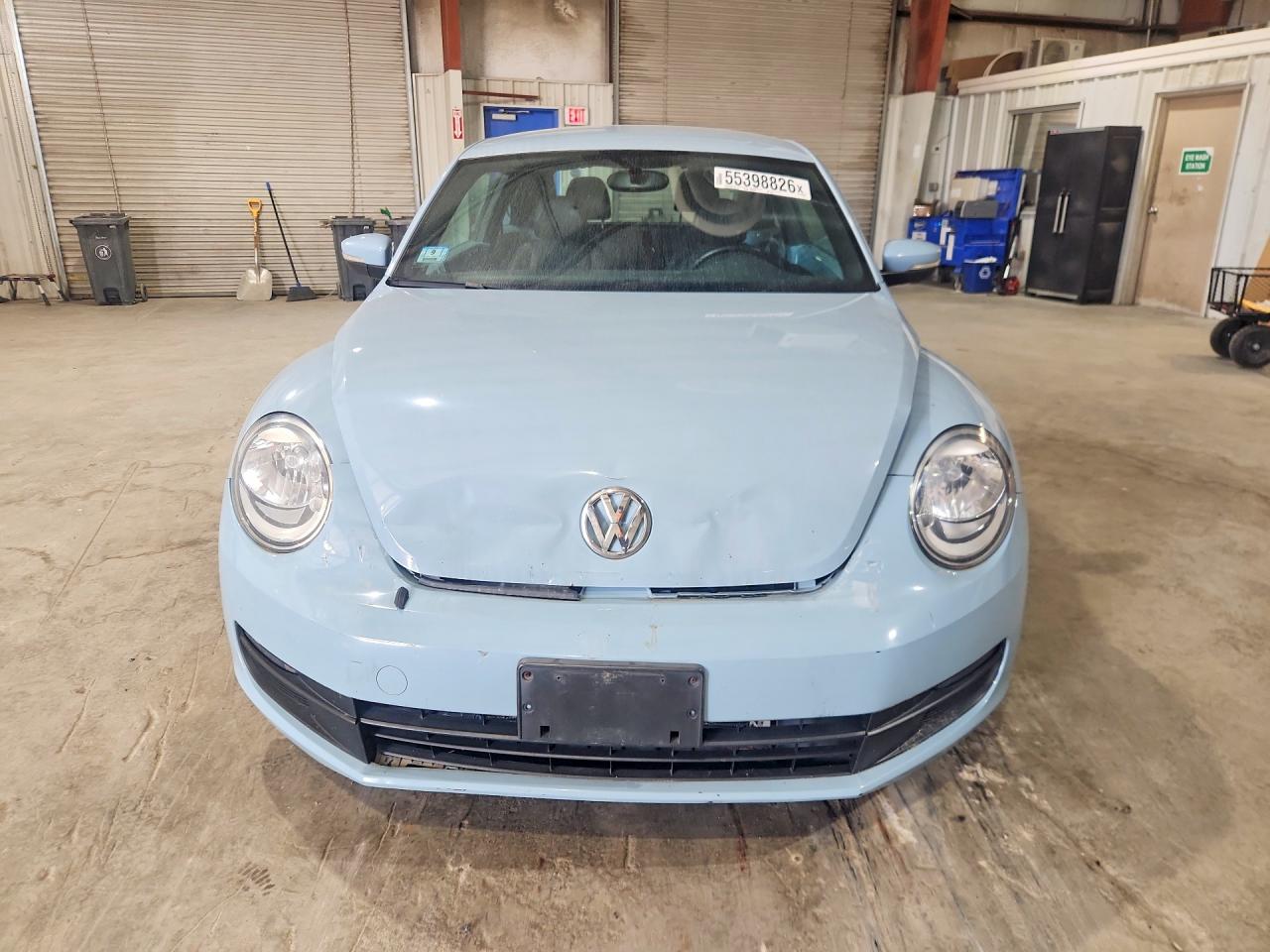 2014 Volkswagen Beetle Blue vin: 3VWJP7AT3EM629853