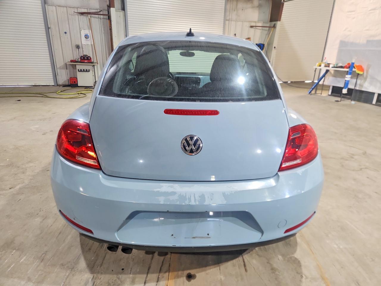 2014 Volkswagen Beetle Blue vin: 3VWJP7AT3EM629853