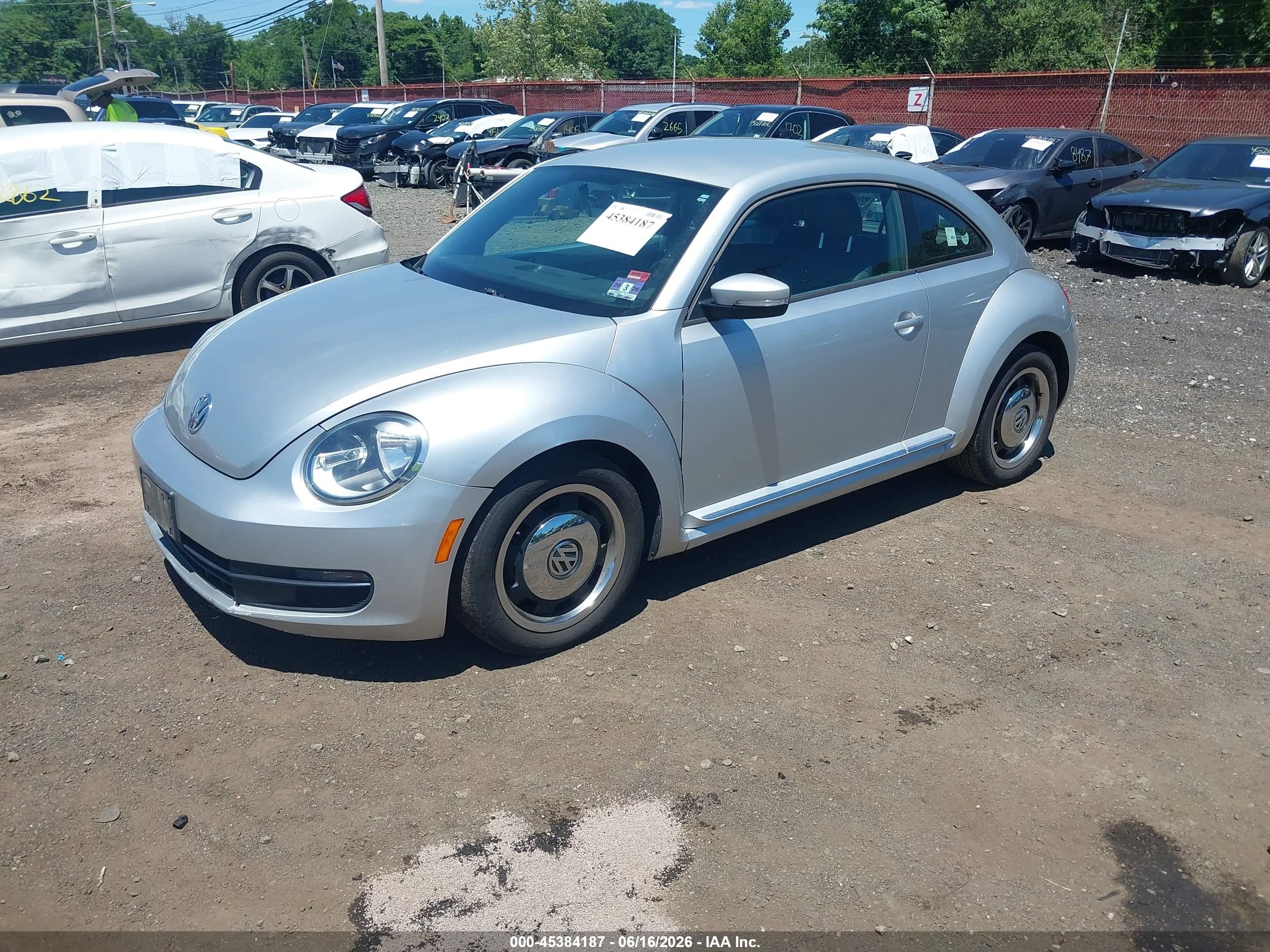 2012 Volkswagen Beetle 2.5l Silver vin: 3VWJP7AT4CM639787