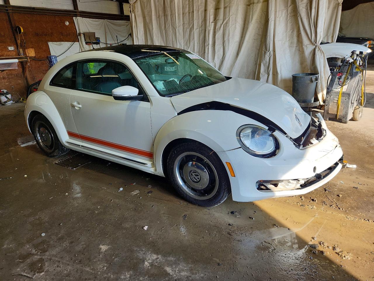 2013 Volkswagen Beetle White vin: 3VWJP7AT4DM630217