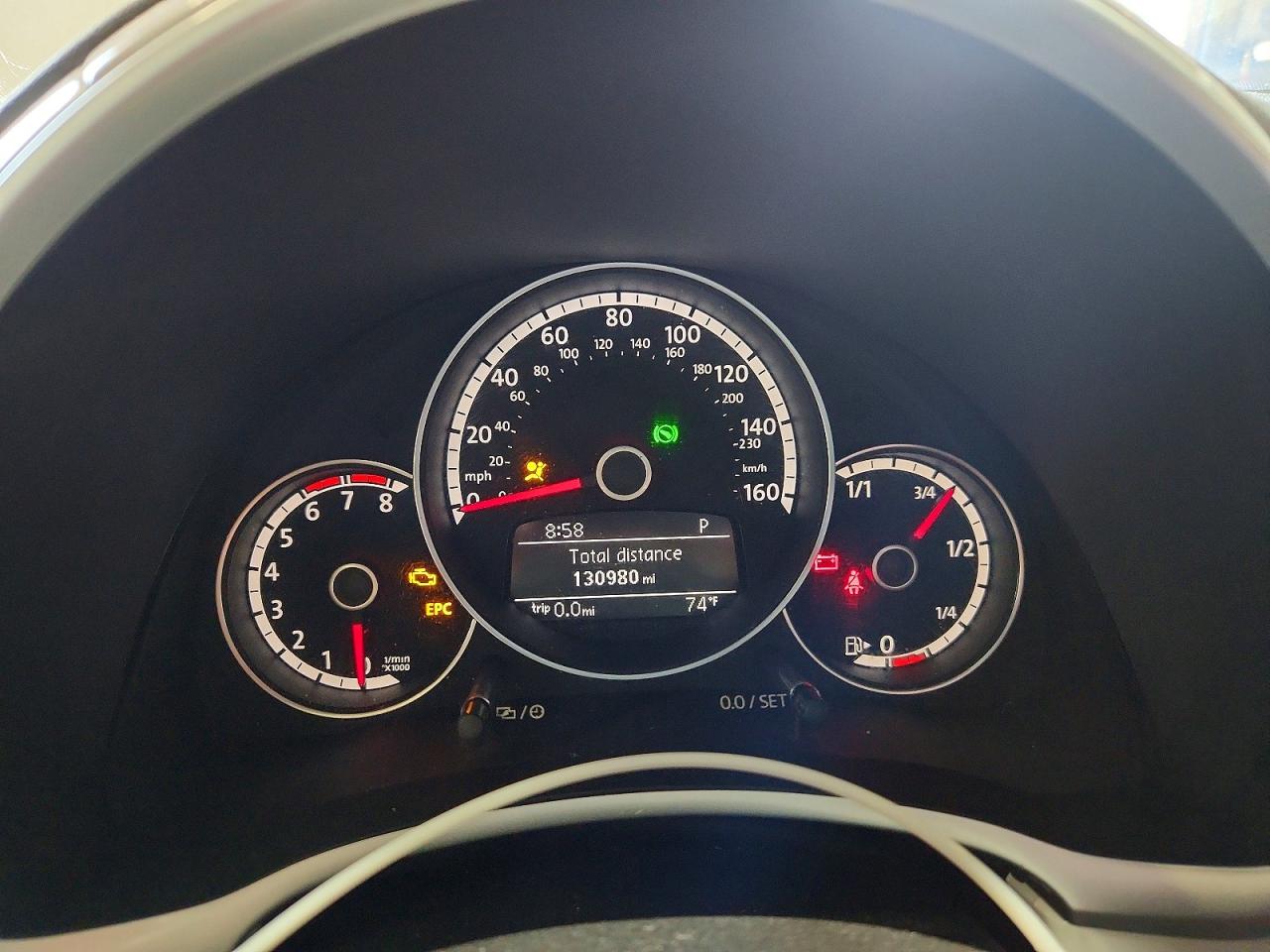 2013 Volkswagen Beetle White vin: 3VWJP7AT4DM630217