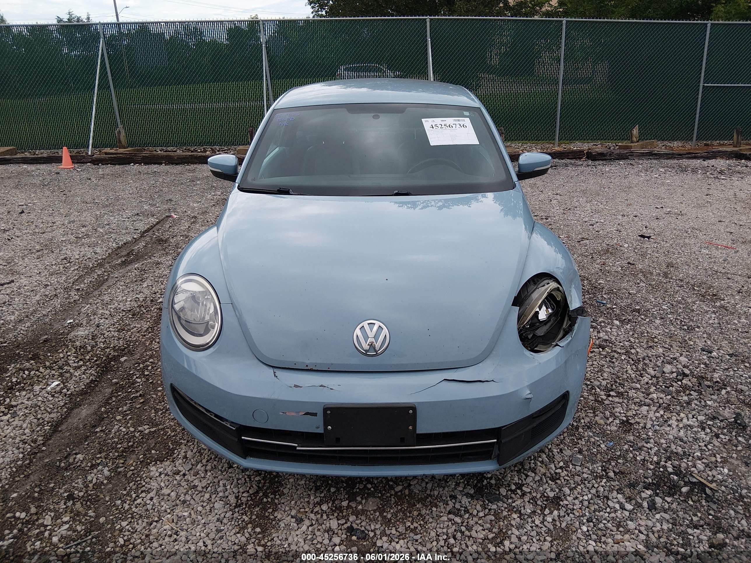 2013 Volkswagen Beetle 2.5l Синий vin: 3VWJP7AT4DM657949