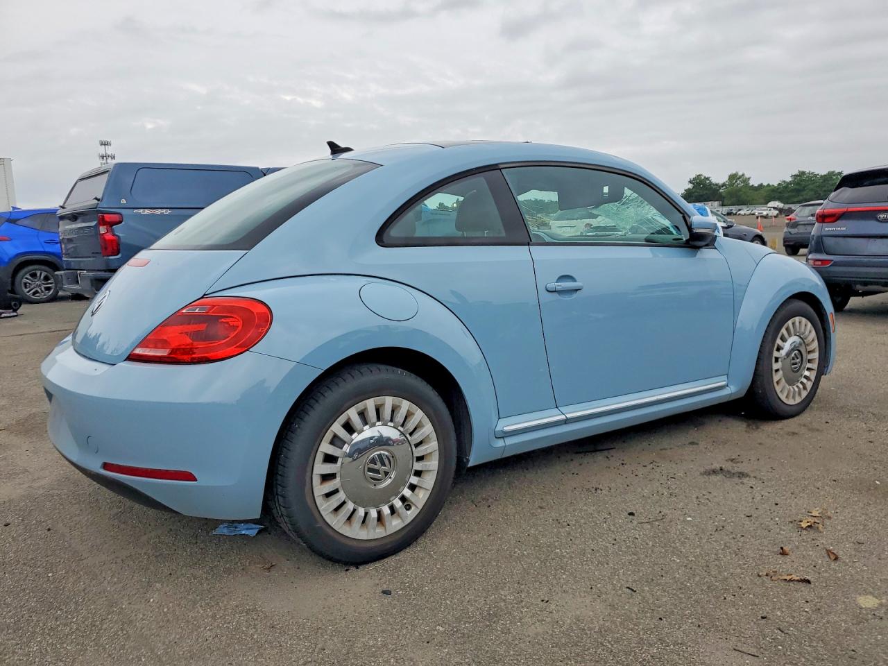 2014 Volkswagen Beetle Blue vin: 3VWJP7AT4EM605884