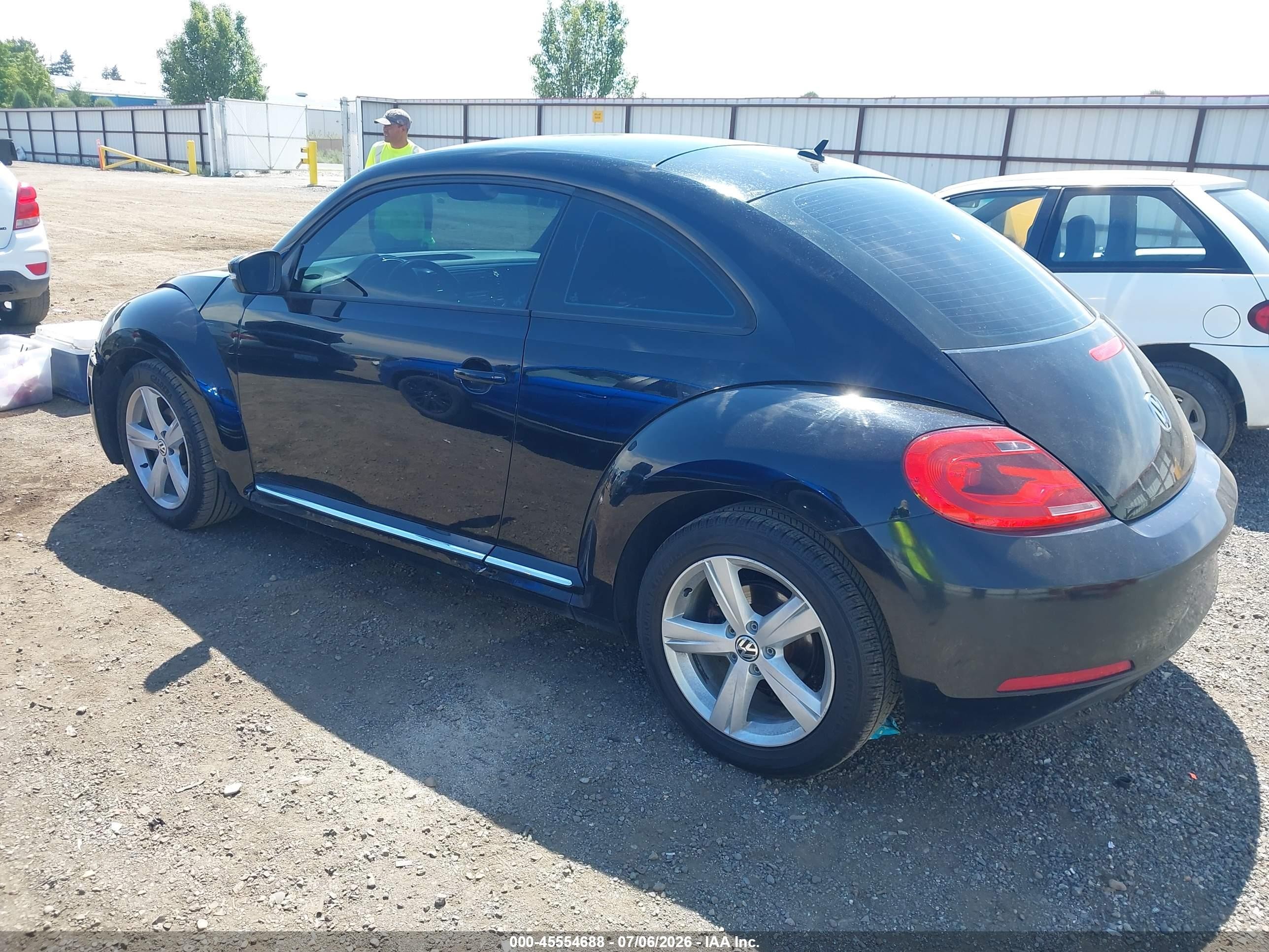 2012 Volkswagen Beetle 2.5l Dark Blue vin: 3VWJP7AT5CM606698