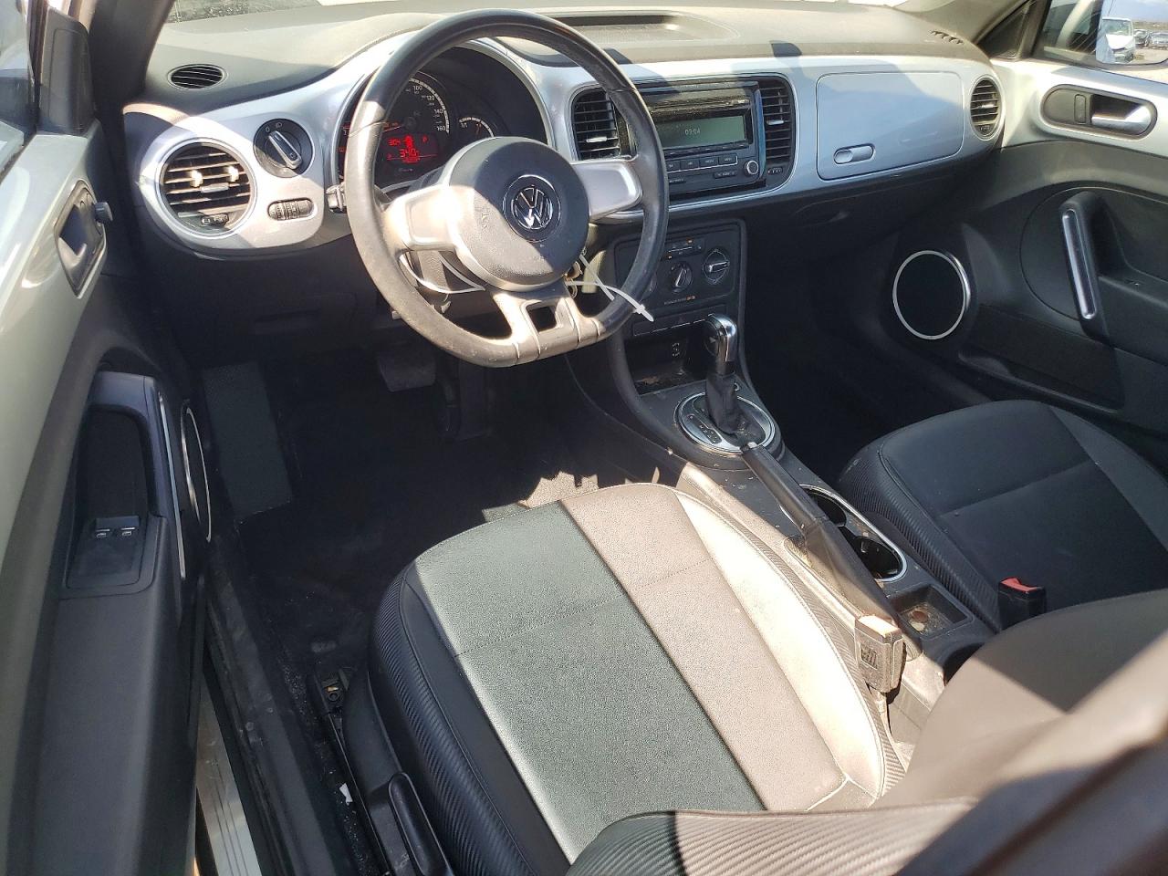 2013 Volkswagen Beetle Серебряный vin: 3VWJP7AT5DM607089