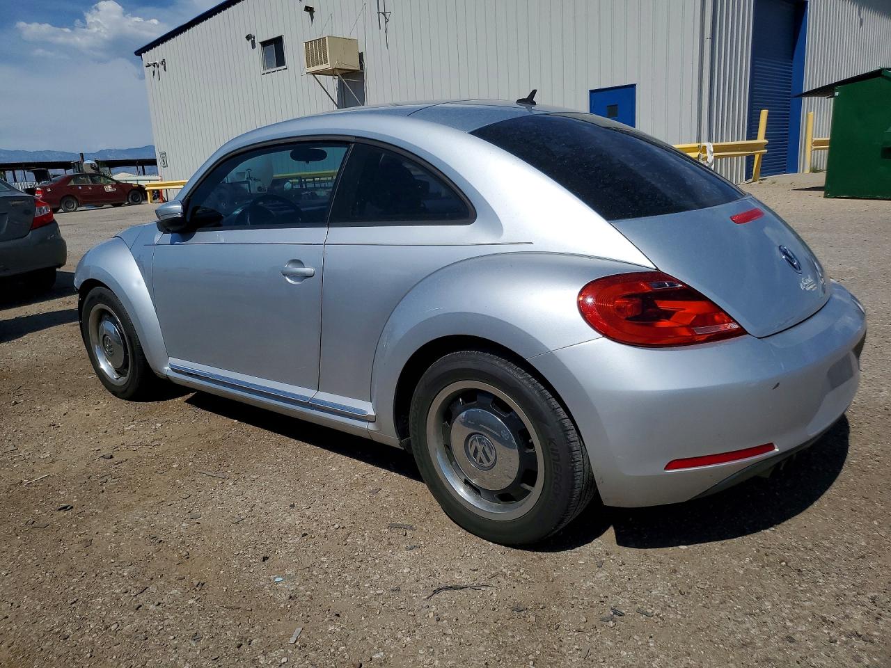 2013 Volkswagen Beetle Серебряный vin: 3VWJP7AT5DM607089