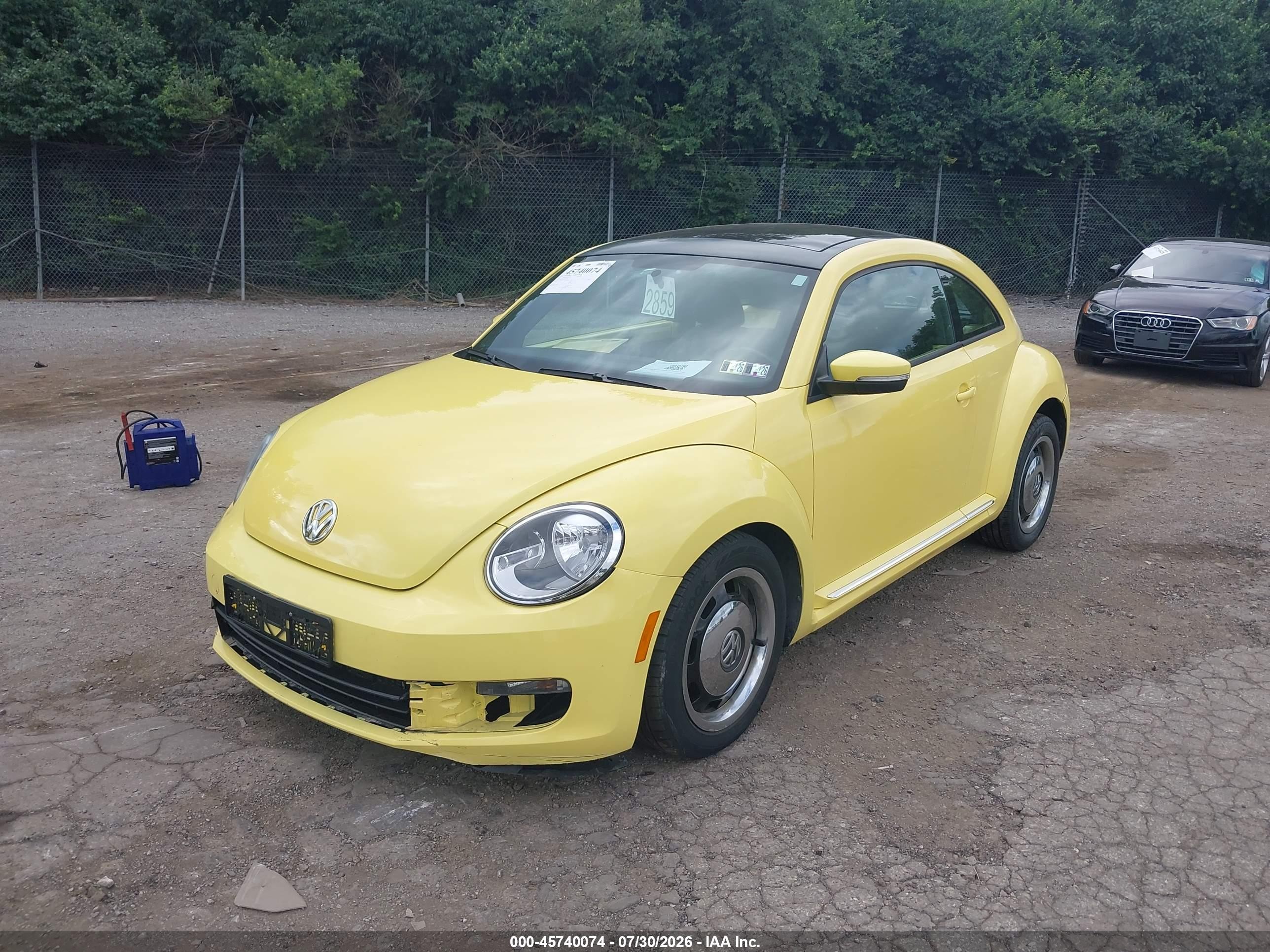 2013 Volkswagen Beetle 2.5l Yellow vin: 3VWJP7AT5DM647740