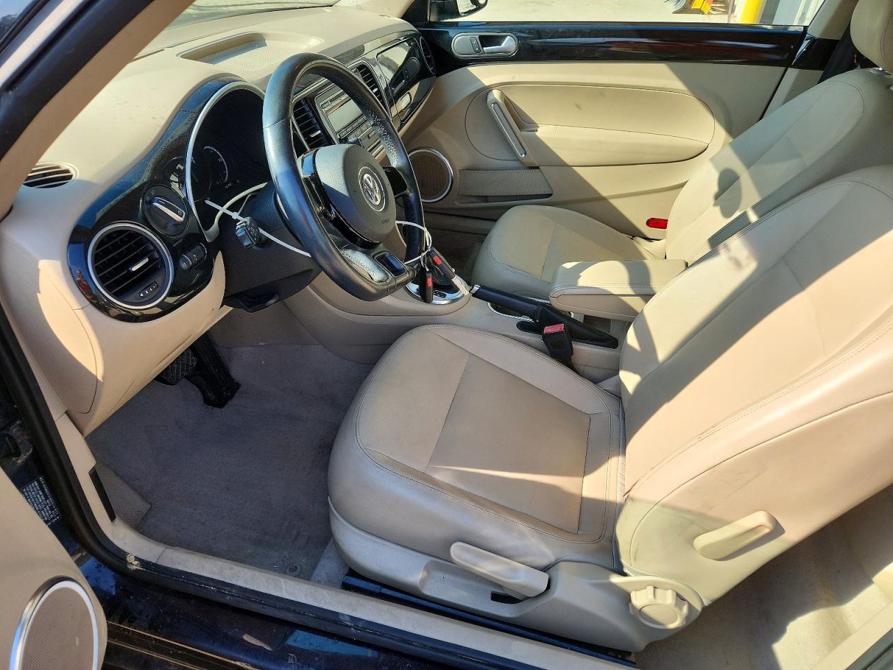 2013 Volkswagen Beetle Black vin: 3VWJP7AT5DM685288