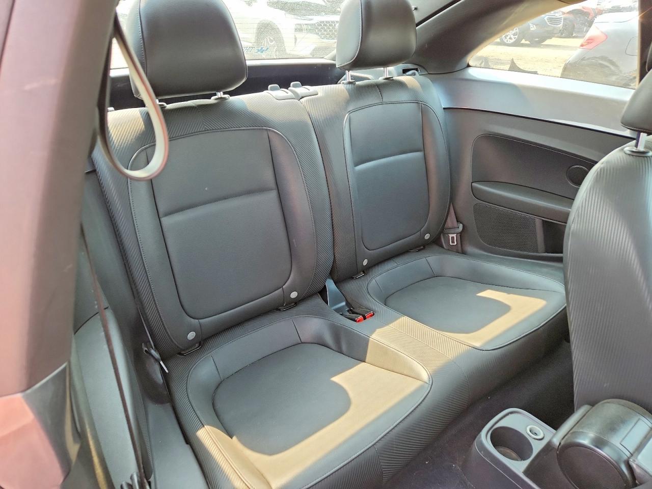 2014 Volkswagen Beetle Gray vin: 3VWJP7AT5EM613587