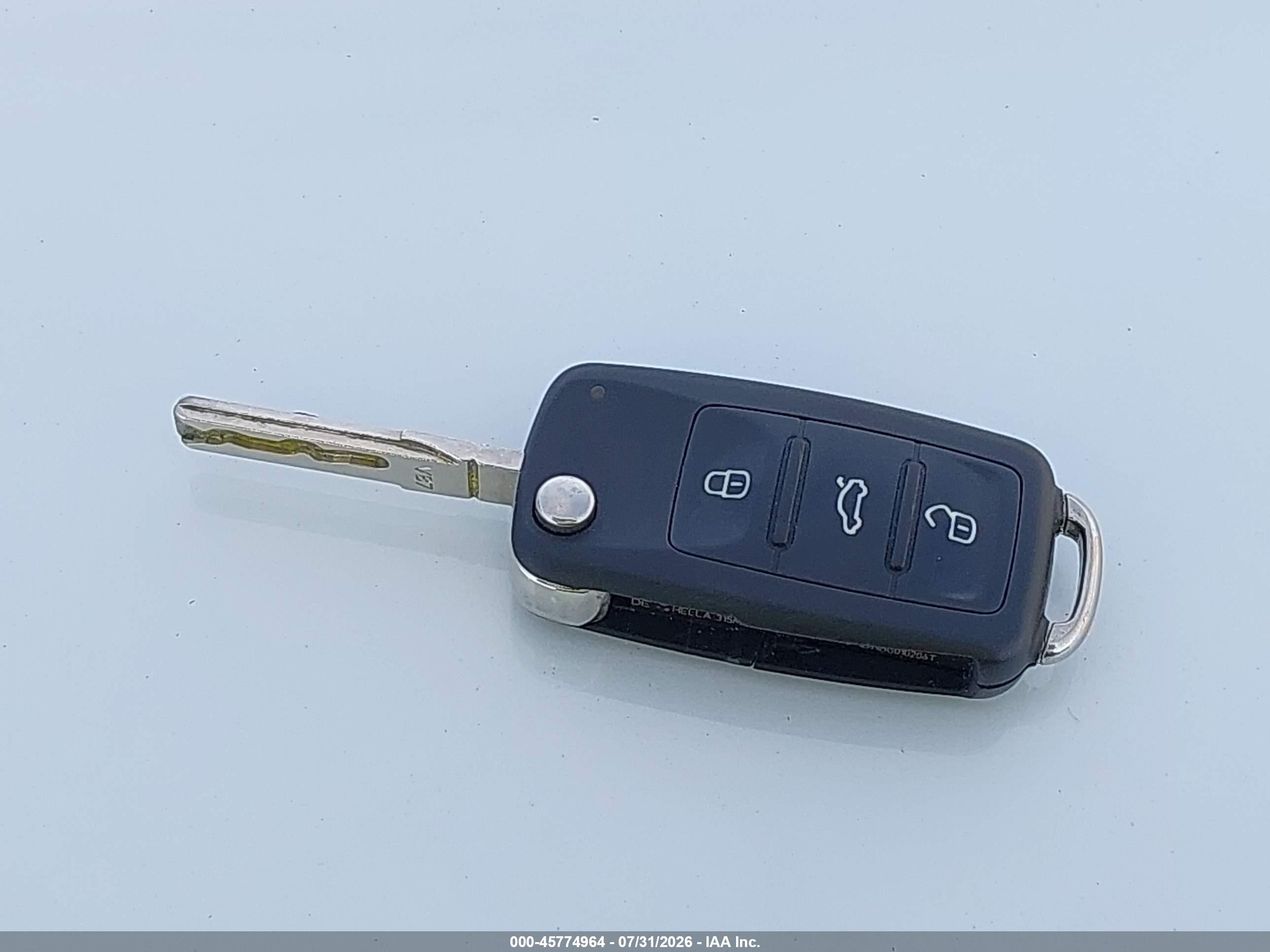2012 Volkswagen Beetle 2.5l Light Blue vin: 3VWJP7AT6CM650080