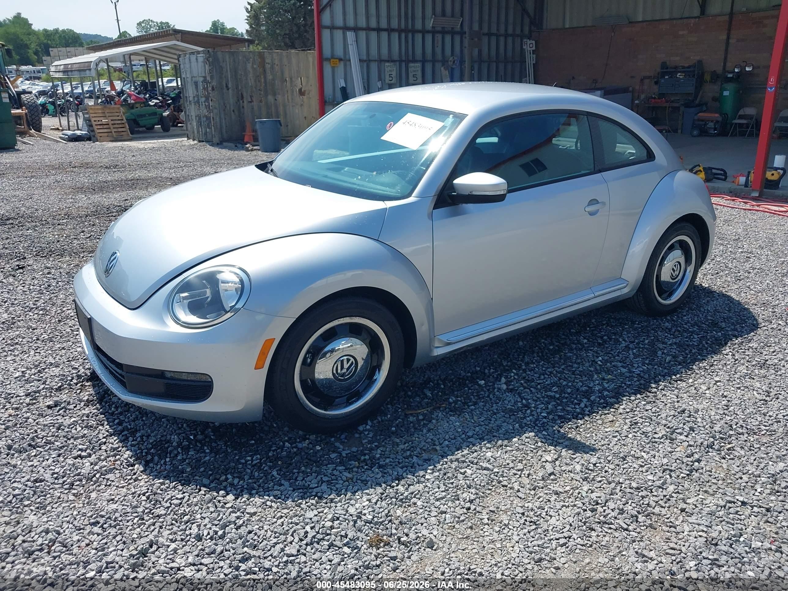 2012 Volkswagen Beetle 2.5l Silver vin: 3VWJP7AT6CM660611