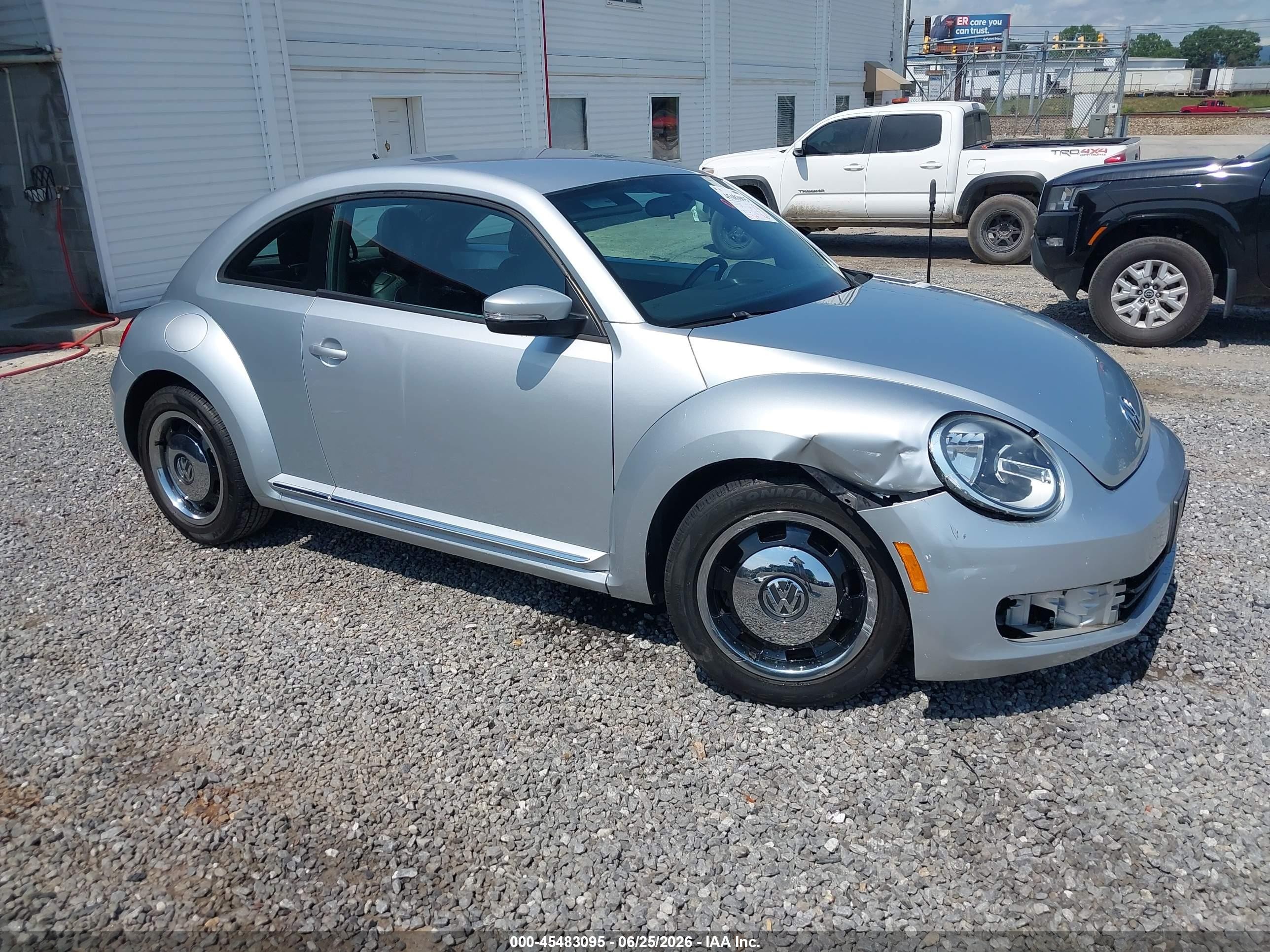 2012 Volkswagen Beetle 2.5l Silver vin: 3VWJP7AT6CM660611