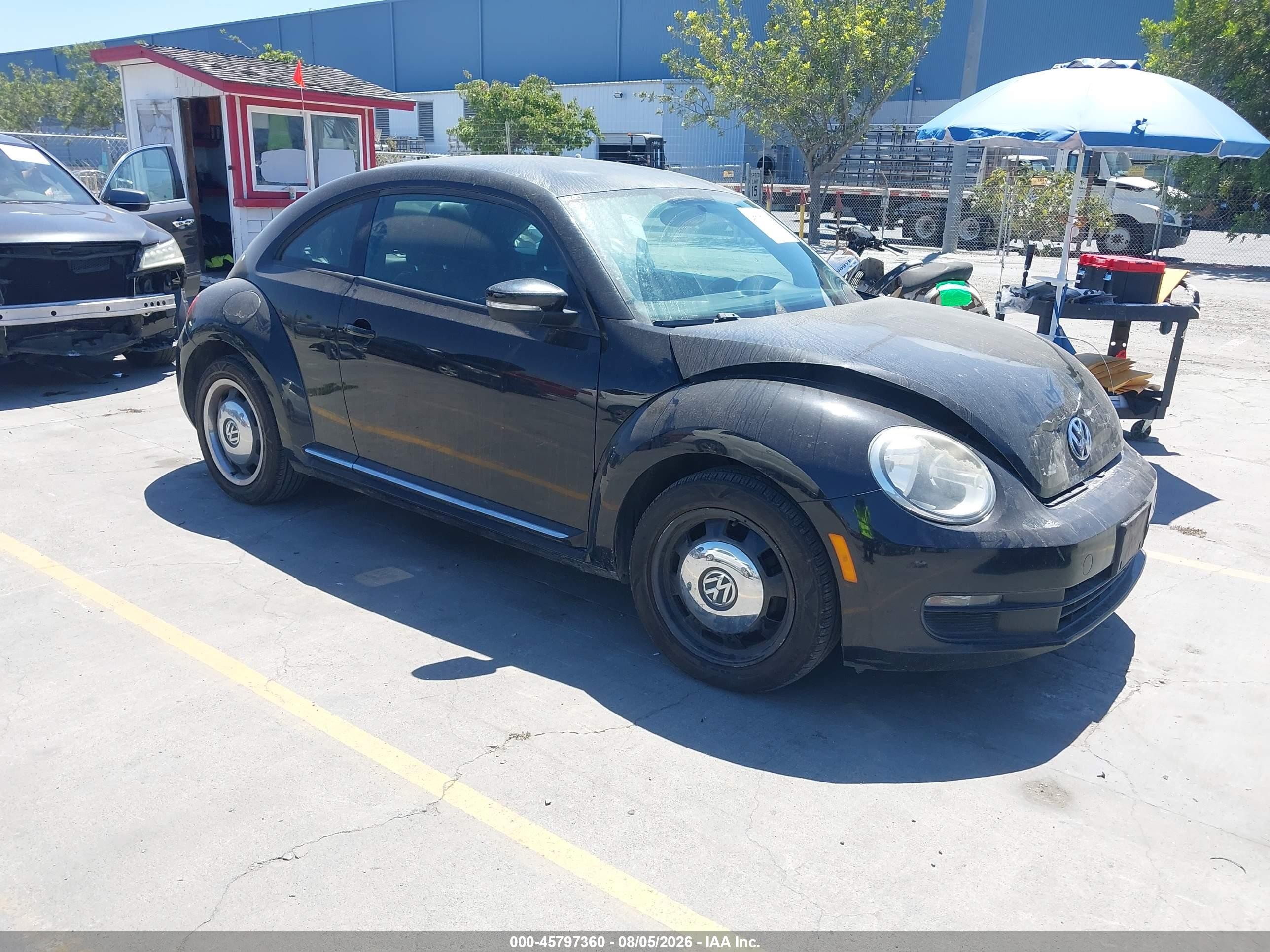 2012 Volkswagen Beetle 2.5l Черный vin: 3VWJP7AT7CM632476