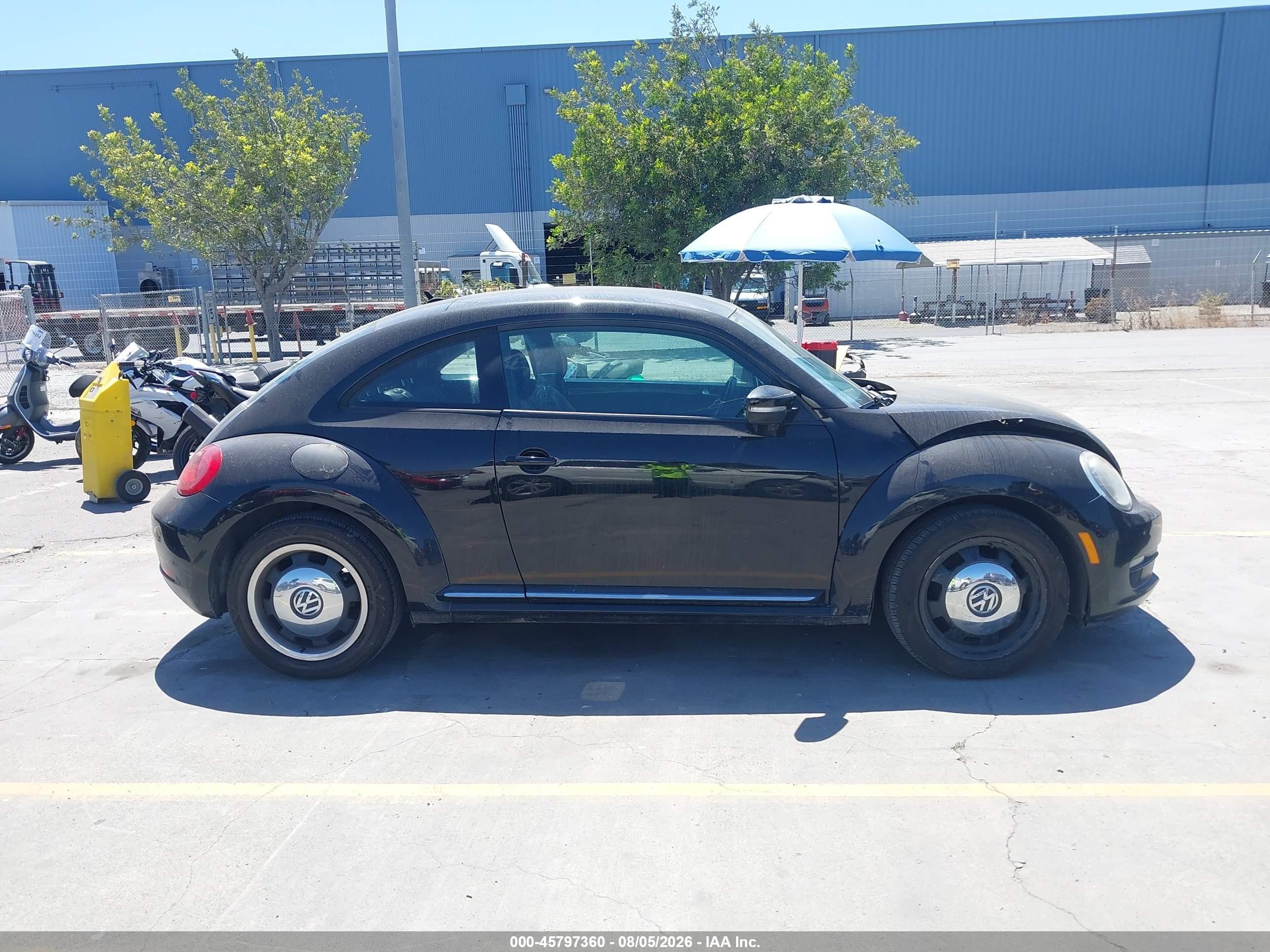 2012 Volkswagen Beetle 2.5l Black vin: 3VWJP7AT7CM632476