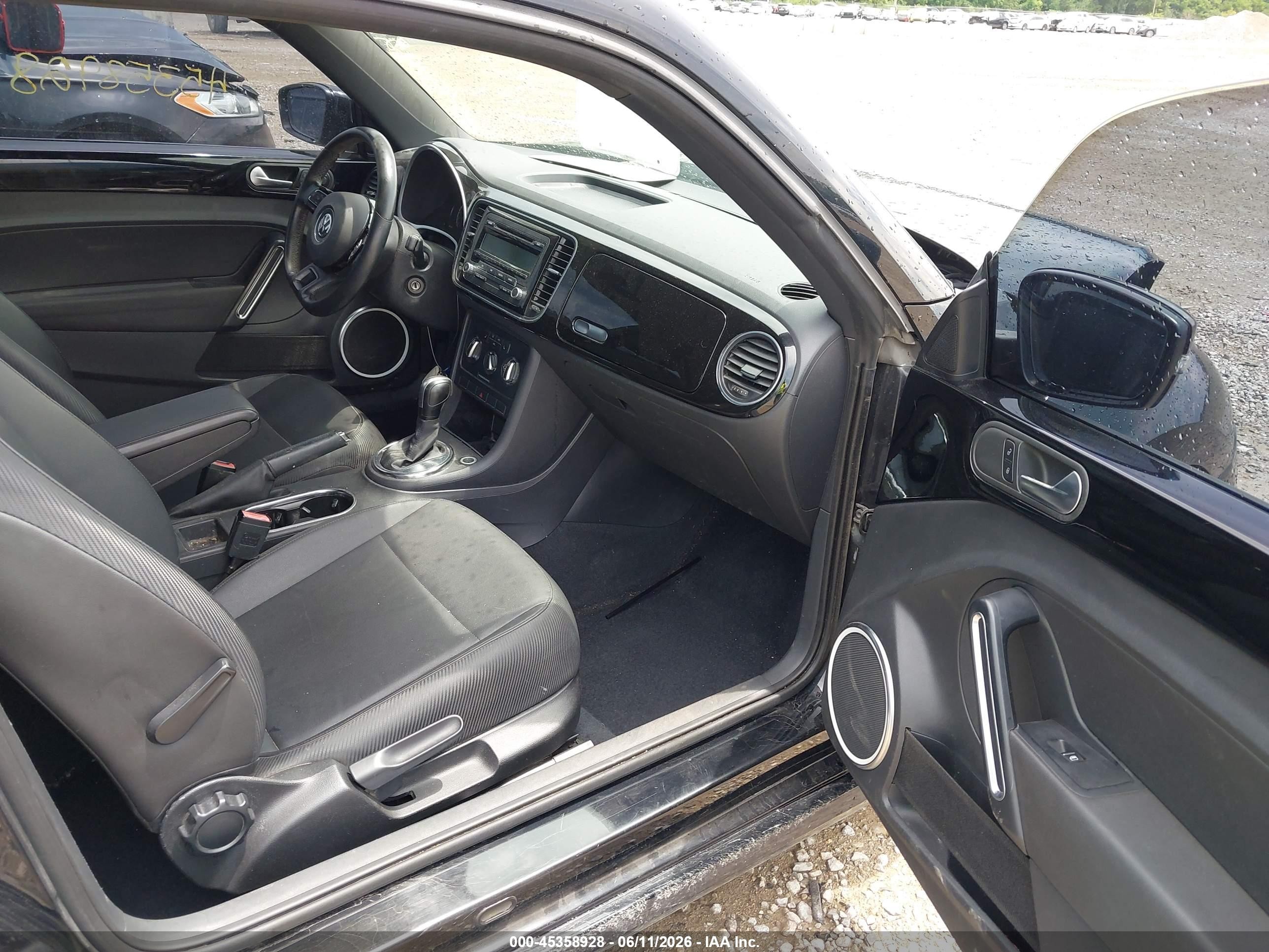 2014 Volkswagen Beetle 2.5l Black vin: 3VWJP7AT7EM614417