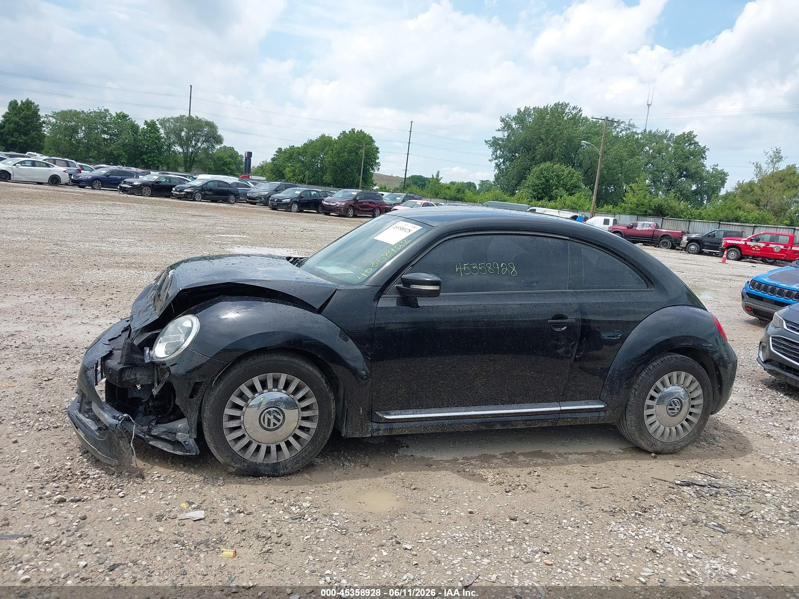 2014 Volkswagen Beetle 2.5l Black vin: 3VWJP7AT7EM614417