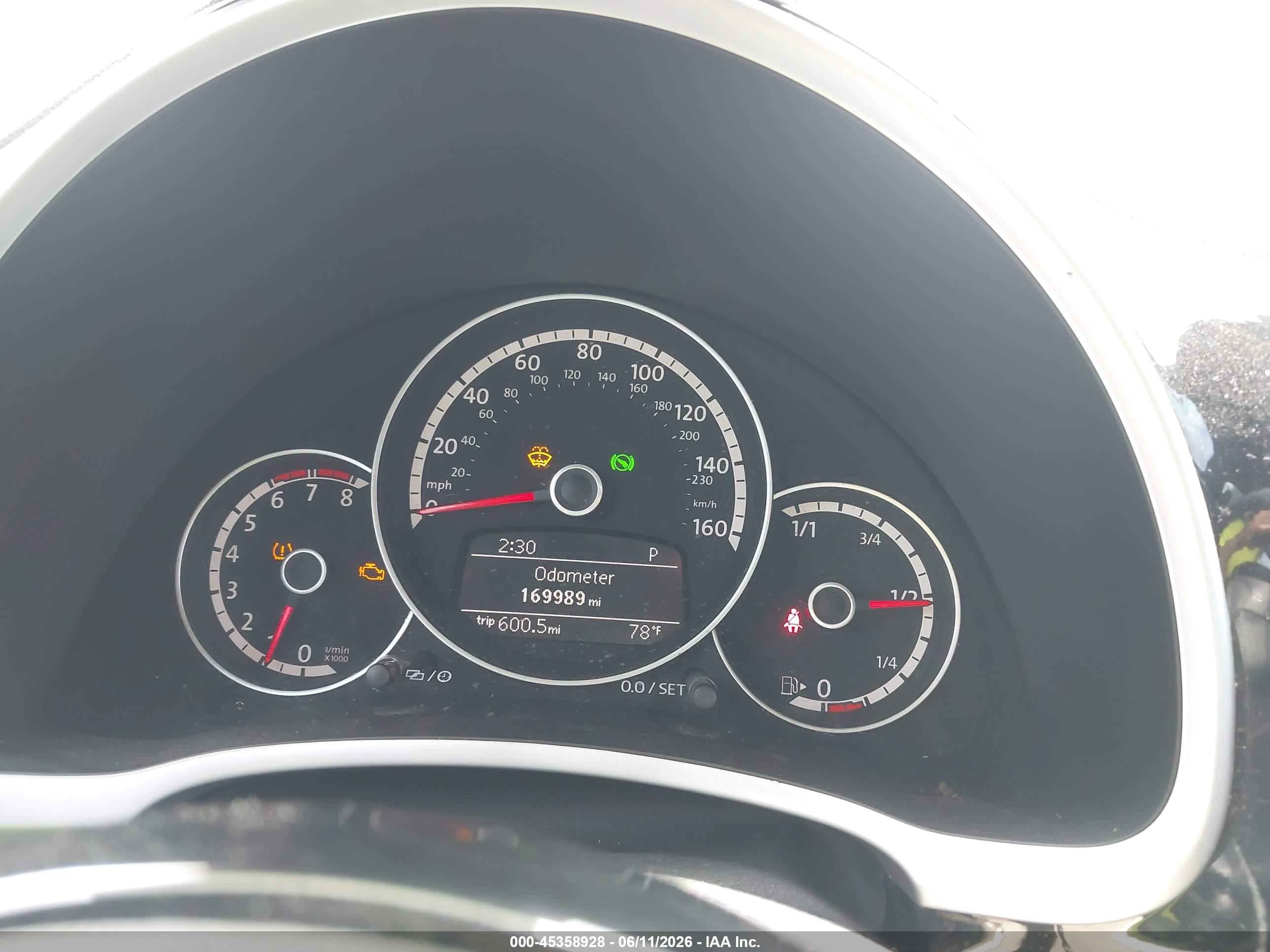 2014 Volkswagen Beetle 2.5l Black vin: 3VWJP7AT7EM614417