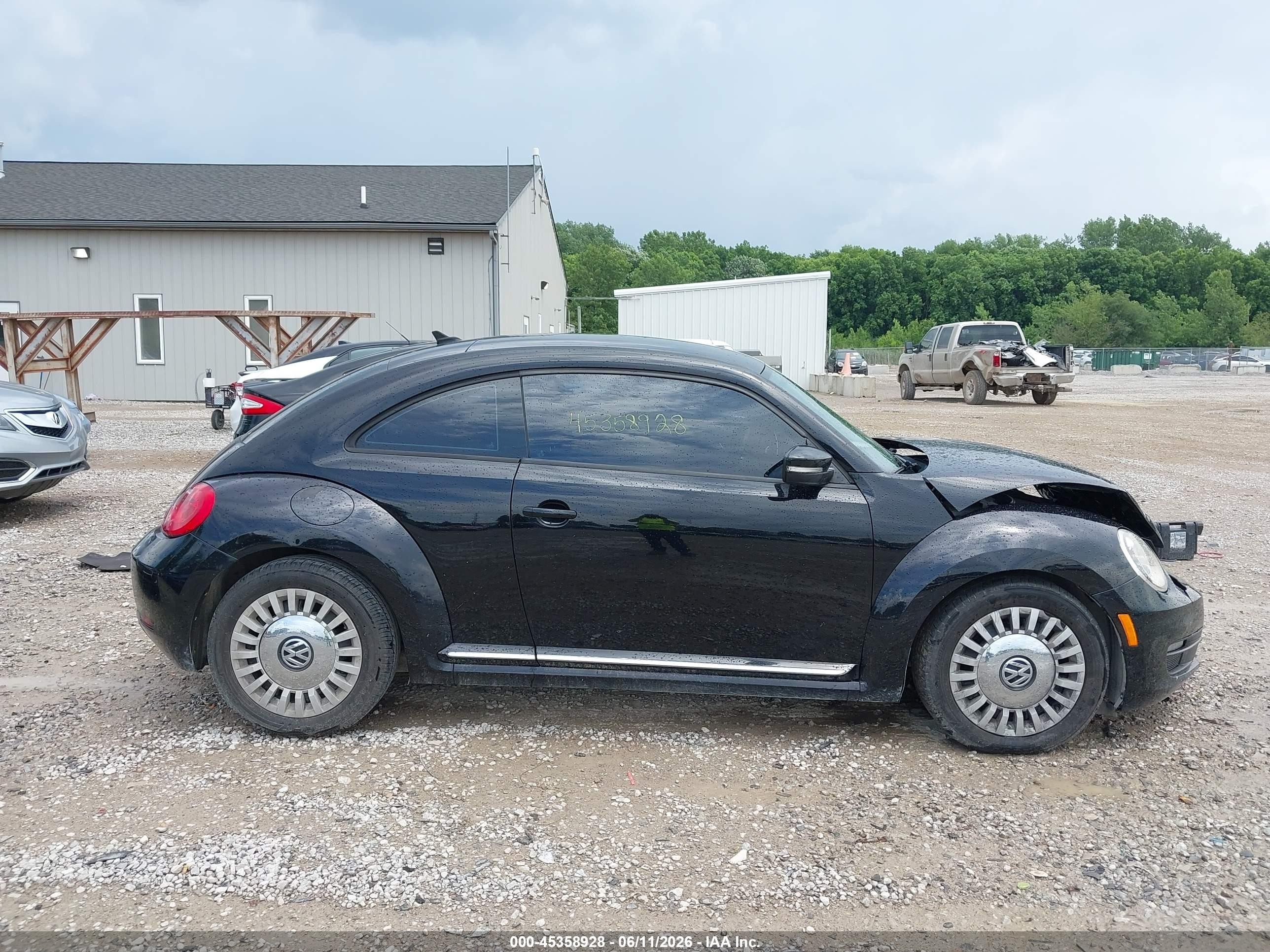 2014 Volkswagen Beetle 2.5l Black vin: 3VWJP7AT7EM614417