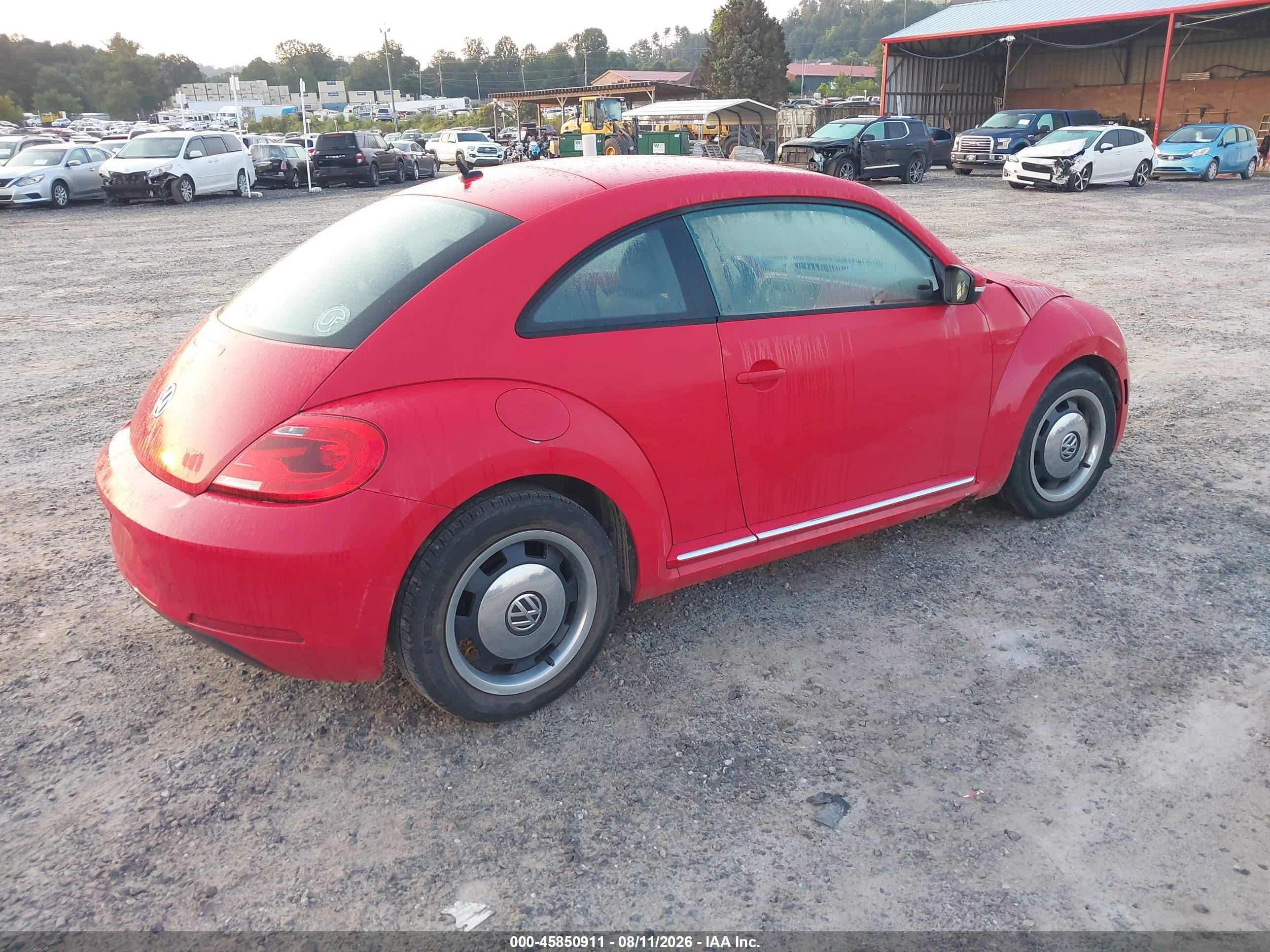 2012 Volkswagen Beetle 2.5l Red vin: 3VWJP7AT8CM646189