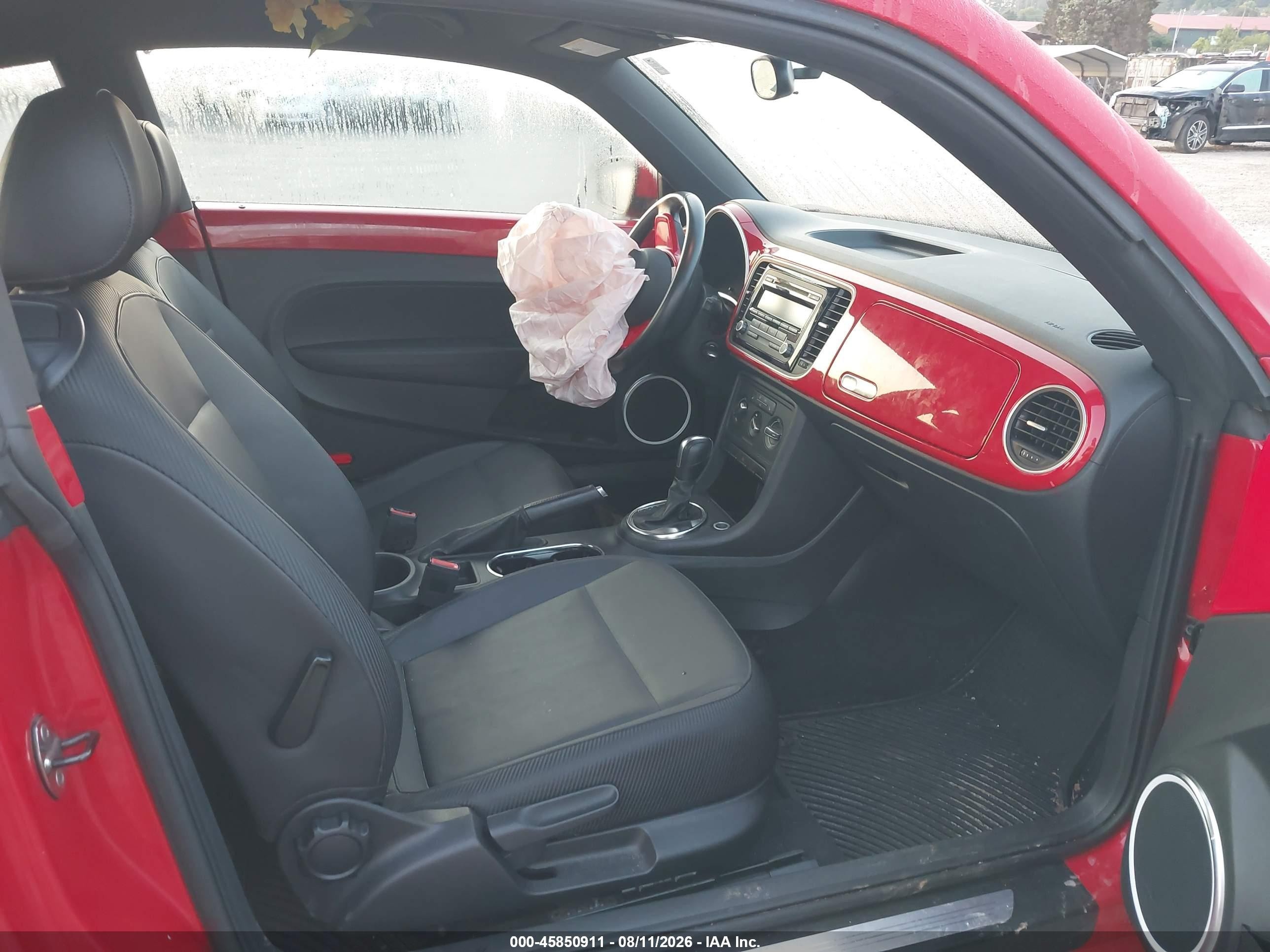 2012 Volkswagen Beetle 2.5l Red vin: 3VWJP7AT8CM646189