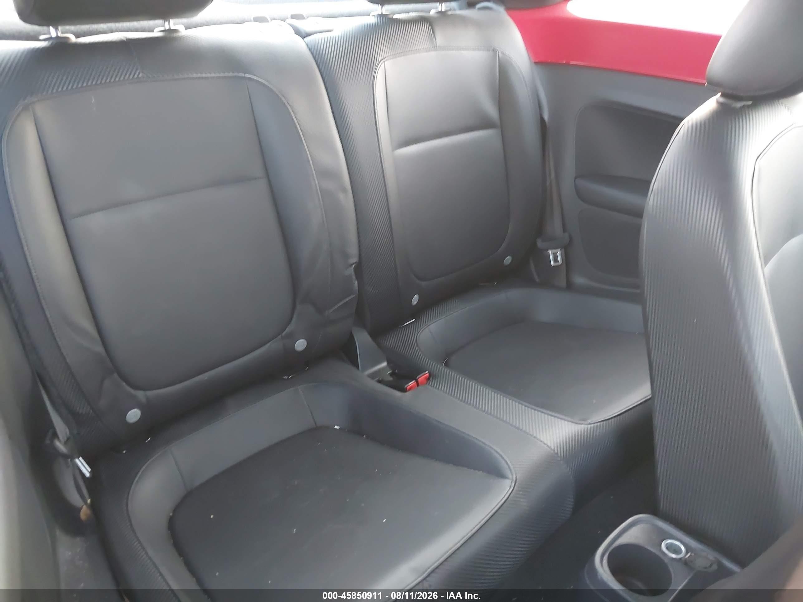 2012 Volkswagen Beetle 2.5l Red vin: 3VWJP7AT8CM646189