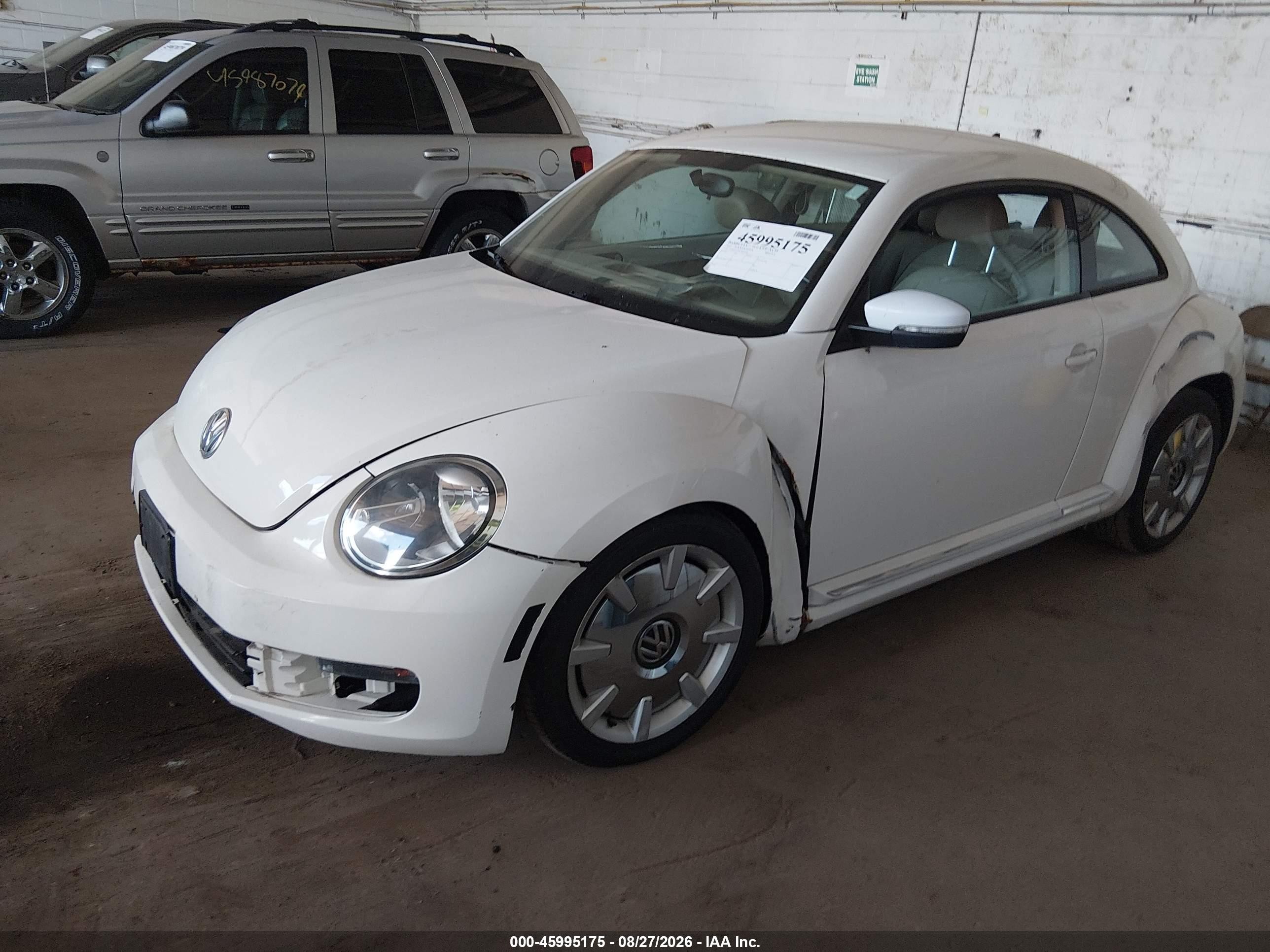 2012 Volkswagen Beetle 2.5l White vin: 3VWJP7AT8CM659380