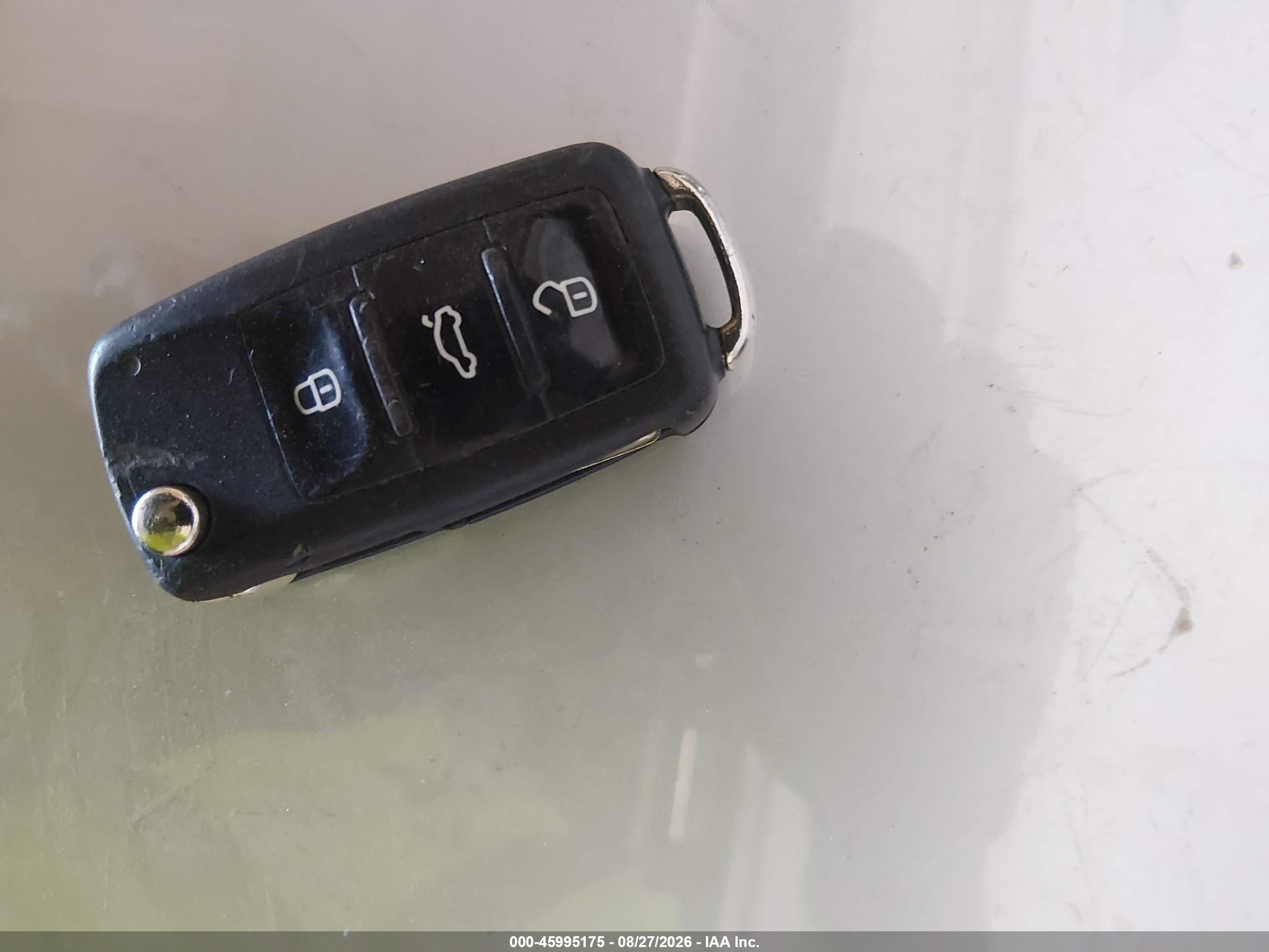 2012 Volkswagen Beetle 2.5l White vin: 3VWJP7AT8CM659380