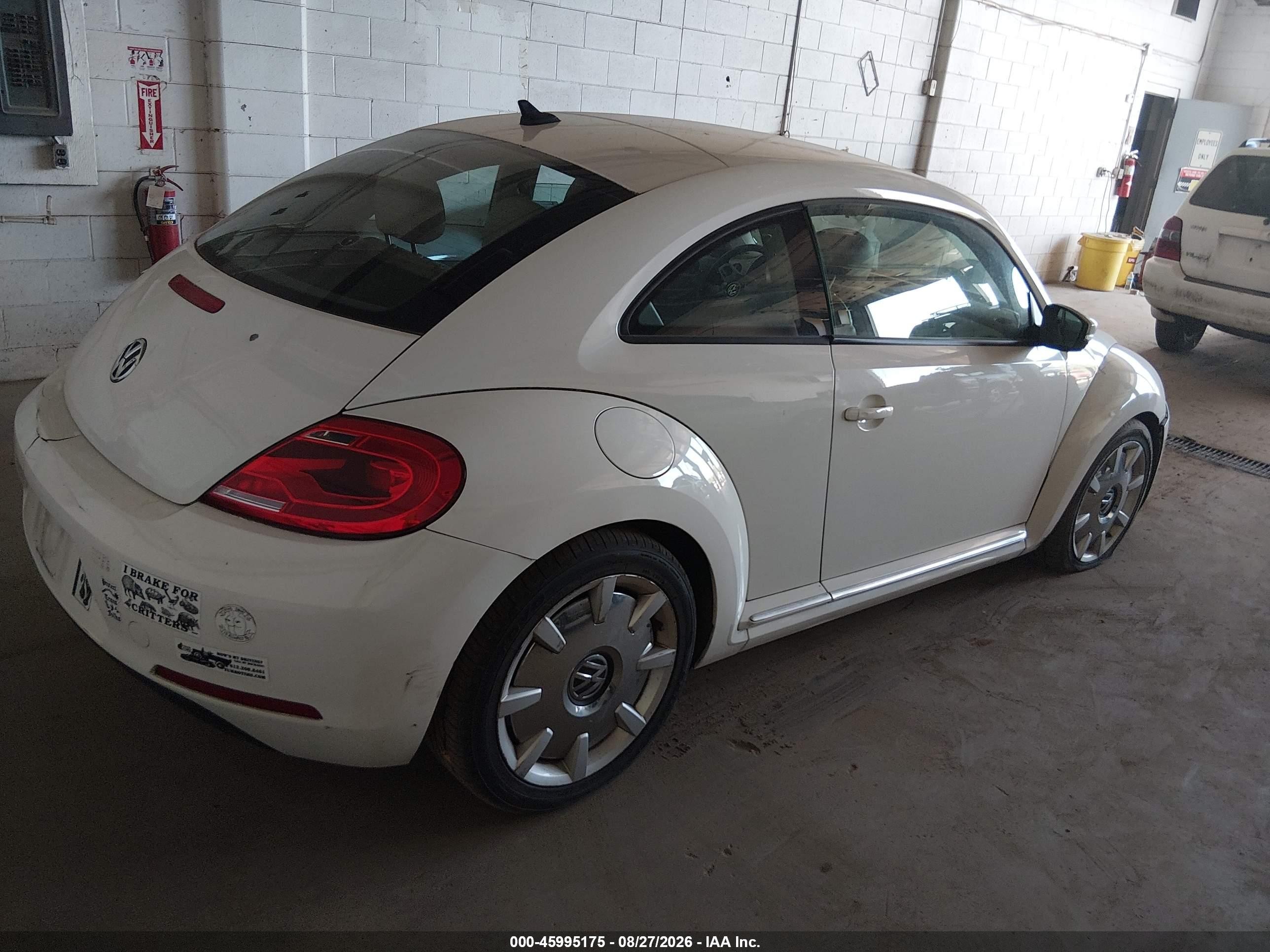 2012 Volkswagen Beetle 2.5l White vin: 3VWJP7AT8CM659380