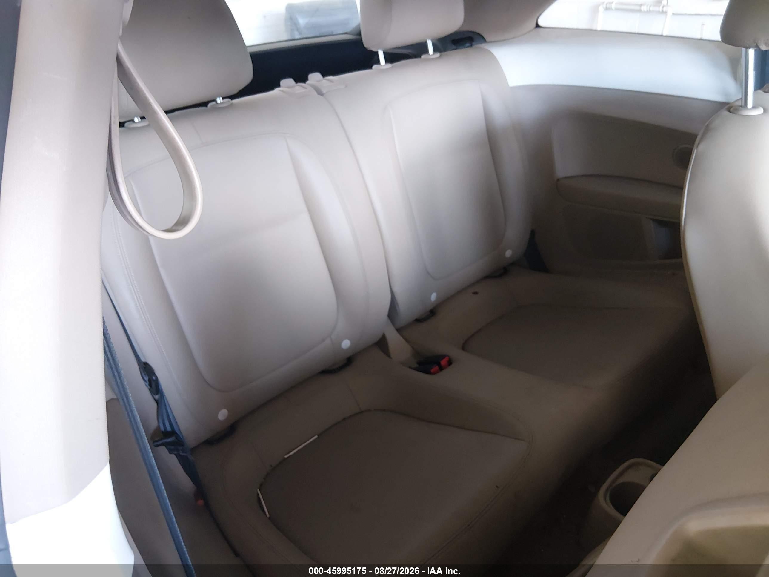 2012 Volkswagen Beetle 2.5l White vin: 3VWJP7AT8CM659380