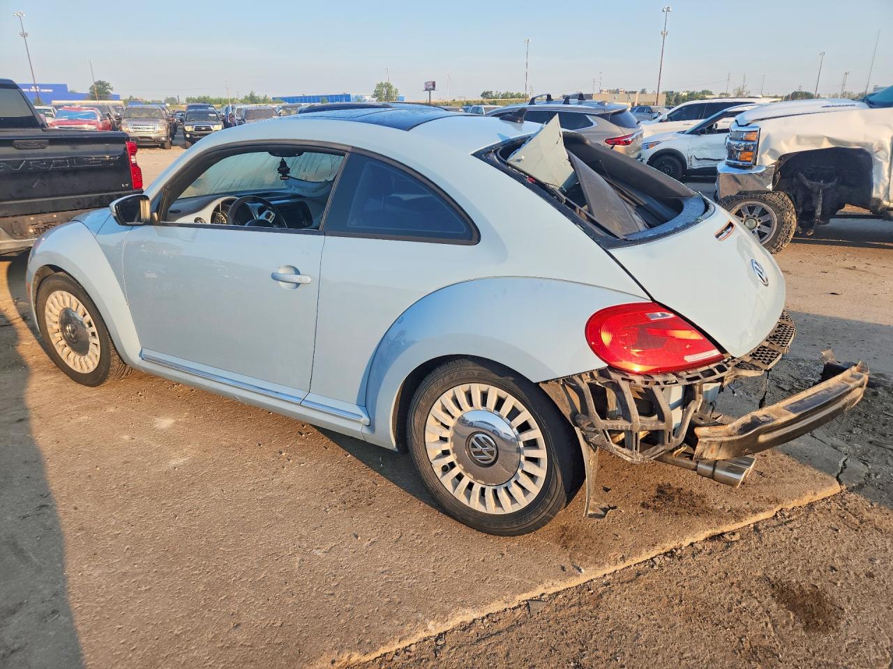 2013 Volkswagen Beetle Blue vin: 3VWJP7AT8DM673832