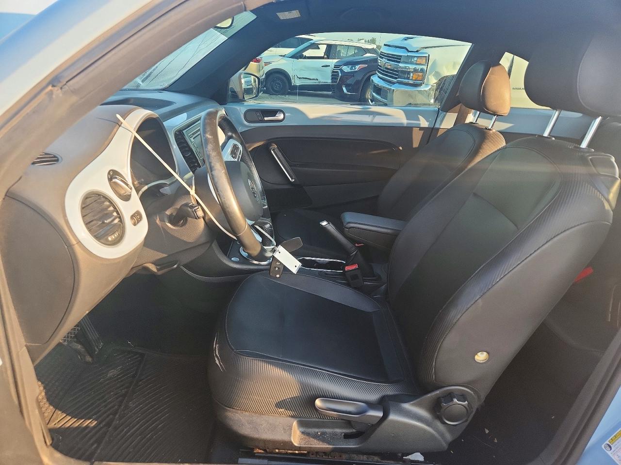 2013 Volkswagen Beetle Blue vin: 3VWJP7AT8DM673832