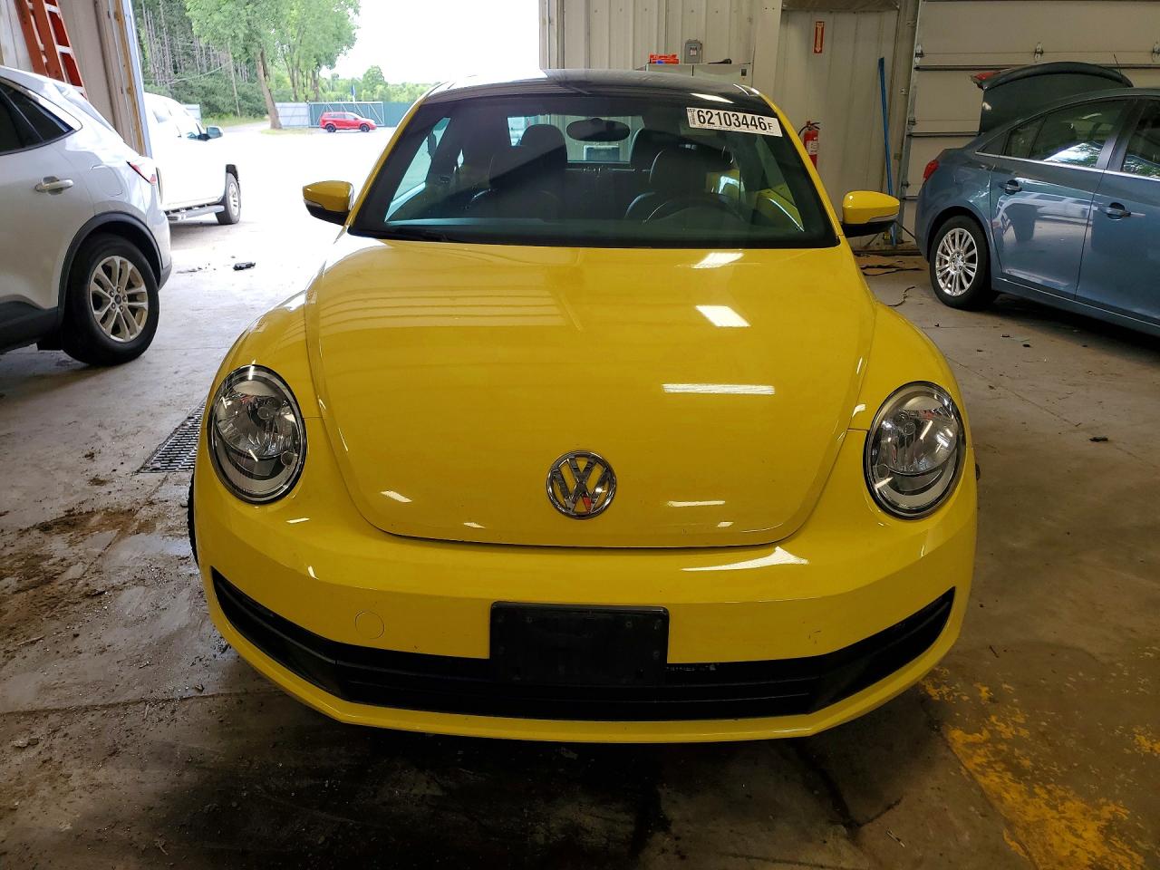 2013 Volkswagen Beetle Yellow vin: 3VWJP7AT8DM687858