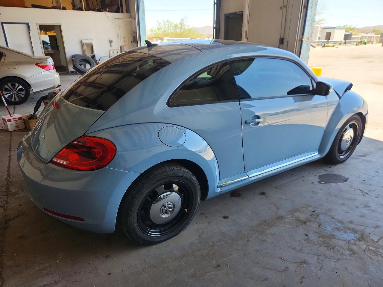 2013 Volkswagen Beetle Turquoise vin: 3VWJP7AT9DM623201