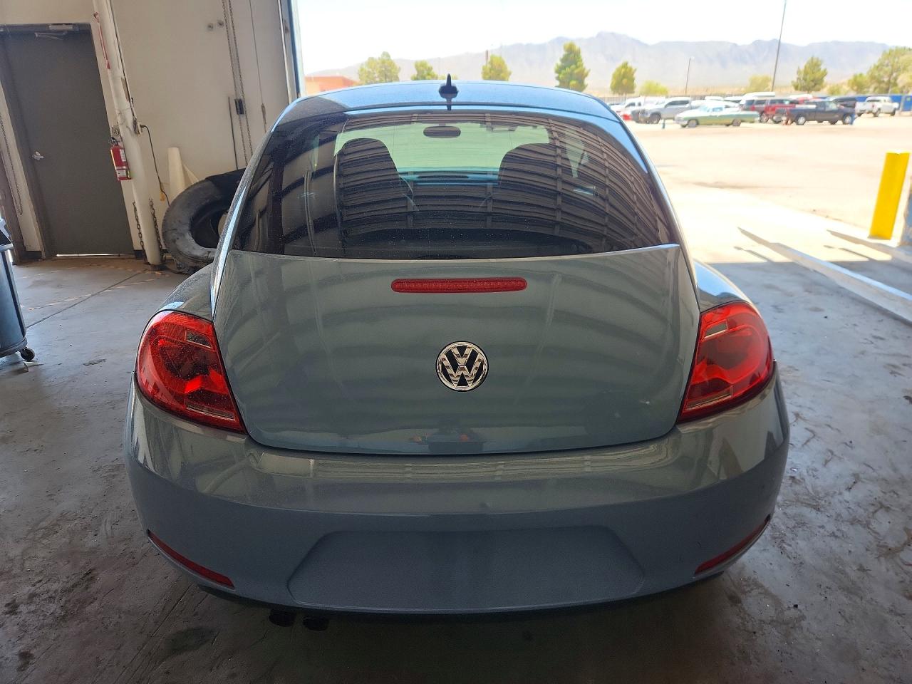 2013 Volkswagen Beetle Turquoise vin: 3VWJP7AT9DM623201