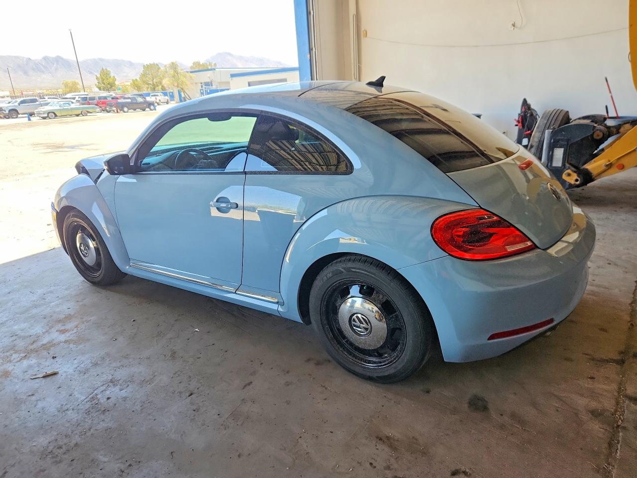 2013 Volkswagen Beetle Turquoise vin: 3VWJP7AT9DM623201
