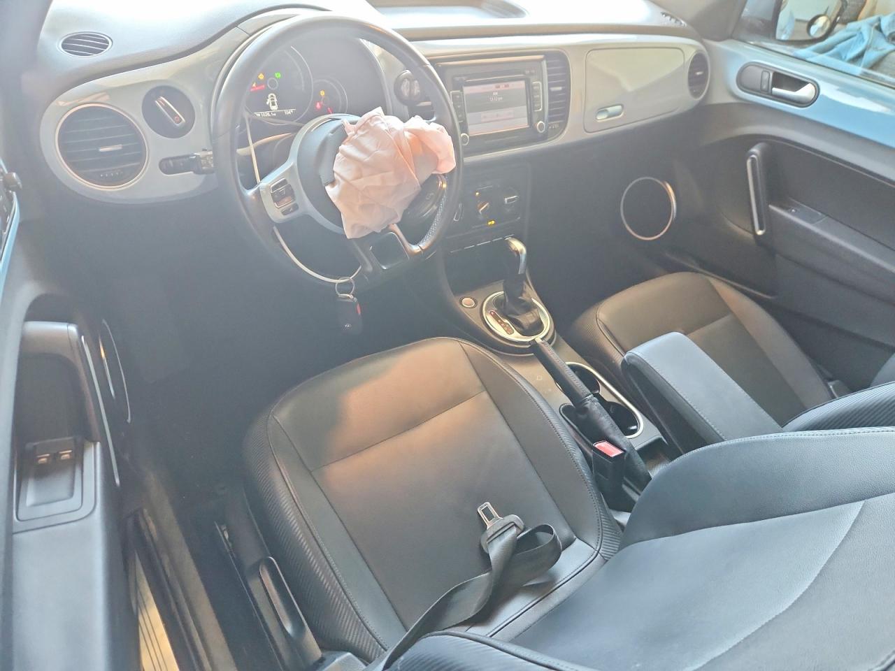 2013 Volkswagen Beetle Turquoise vin: 3VWJP7AT9DM623201