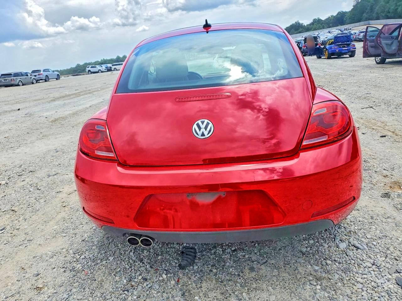 2013 Volkswagen Beetle Red vin: 3VWJP7AT9DM686394