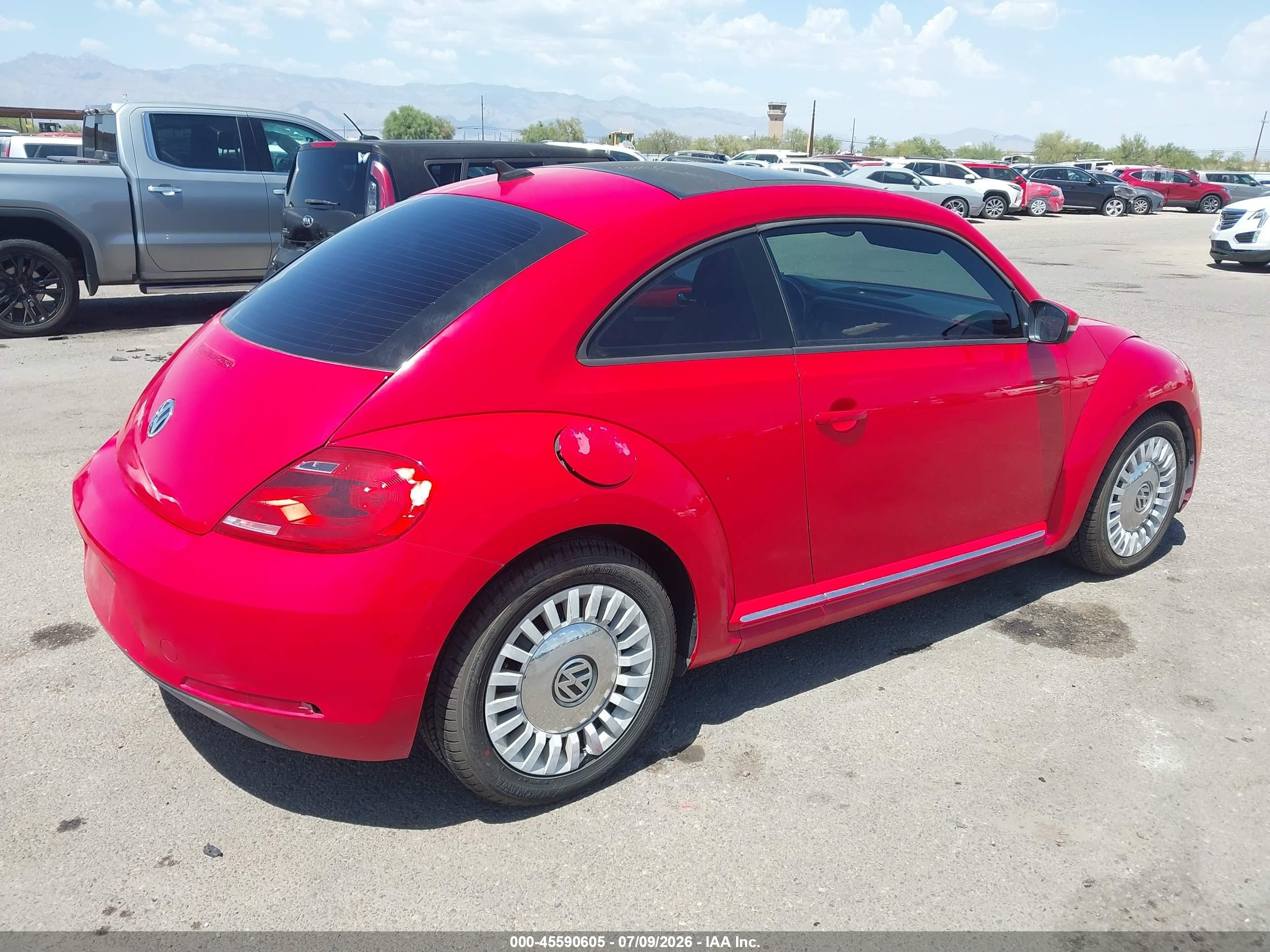 2014 Volkswagen Beetle 2.5l Красный vin: 3VWJP7AT9EM612992