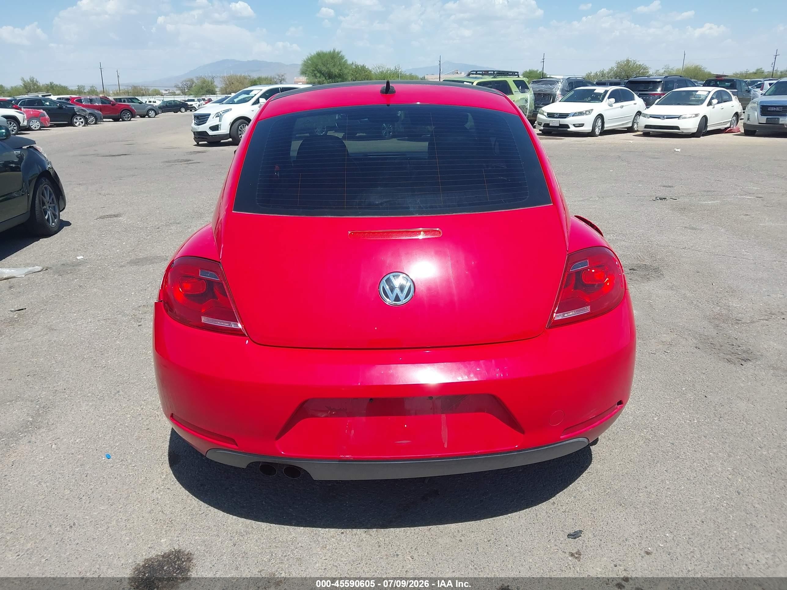 2014 Volkswagen Beetle 2.5l Красный vin: 3VWJP7AT9EM612992